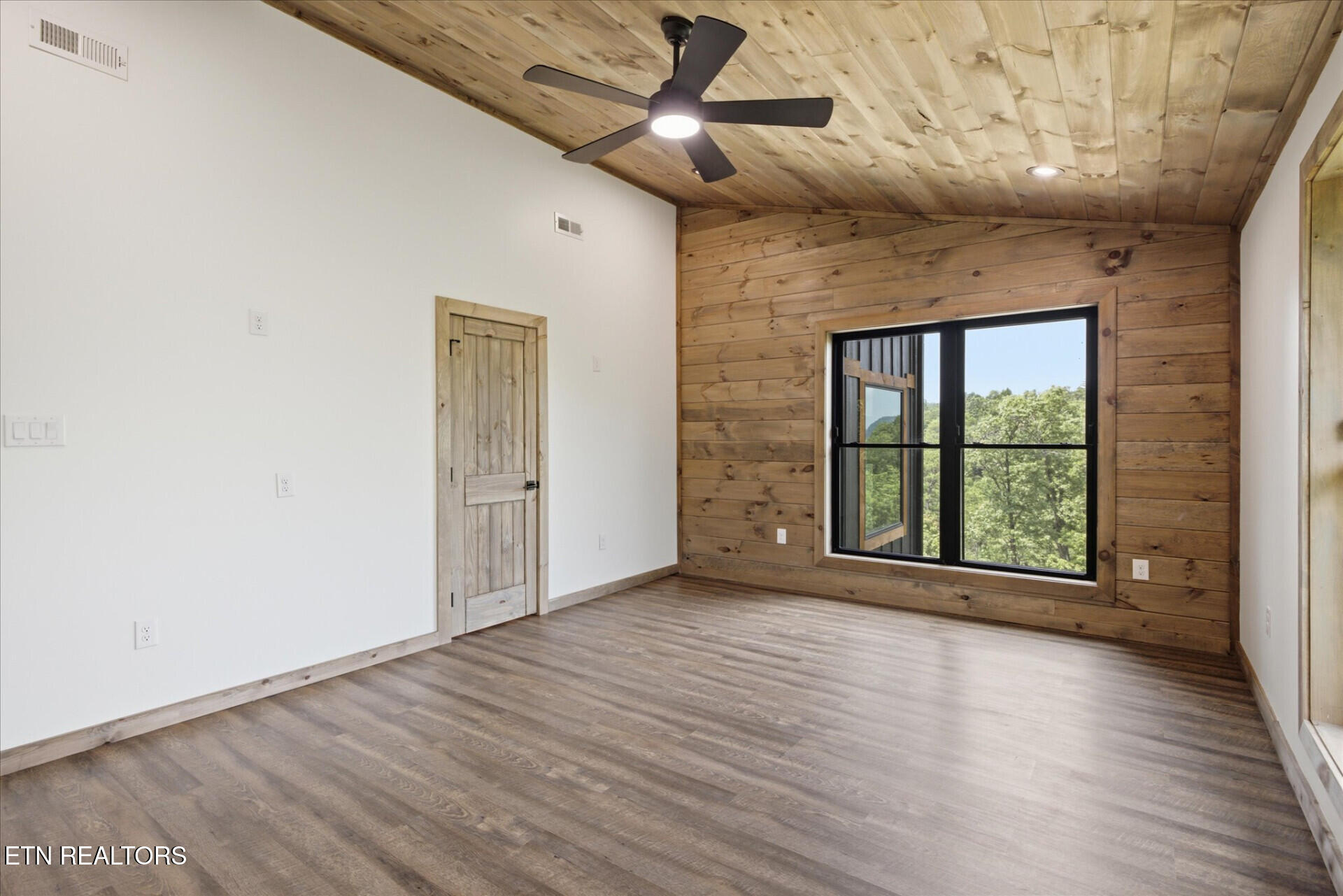 2046 Spurling Road Sevierville TN 37862