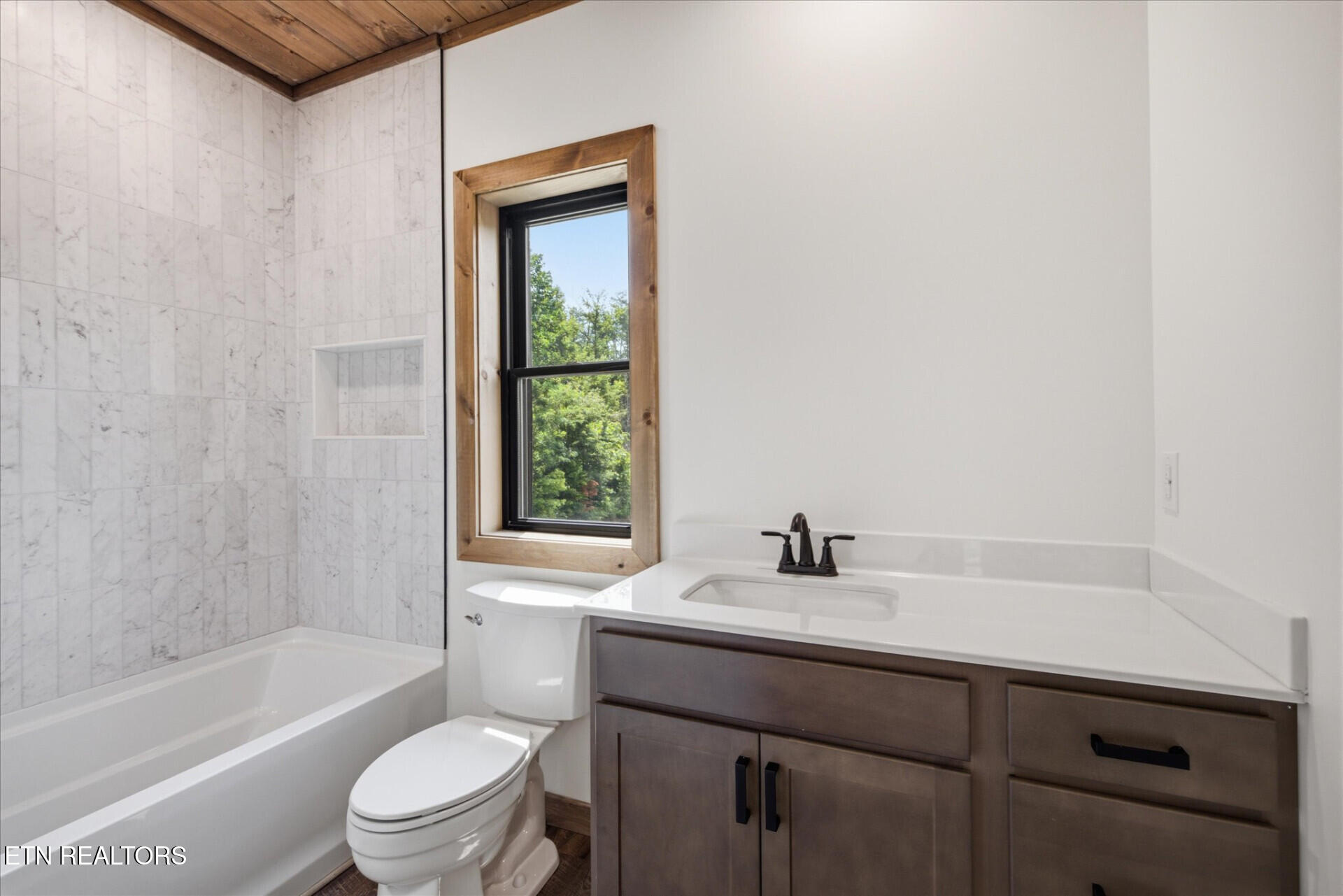 2046 Spurling Road Sevierville TN 37862