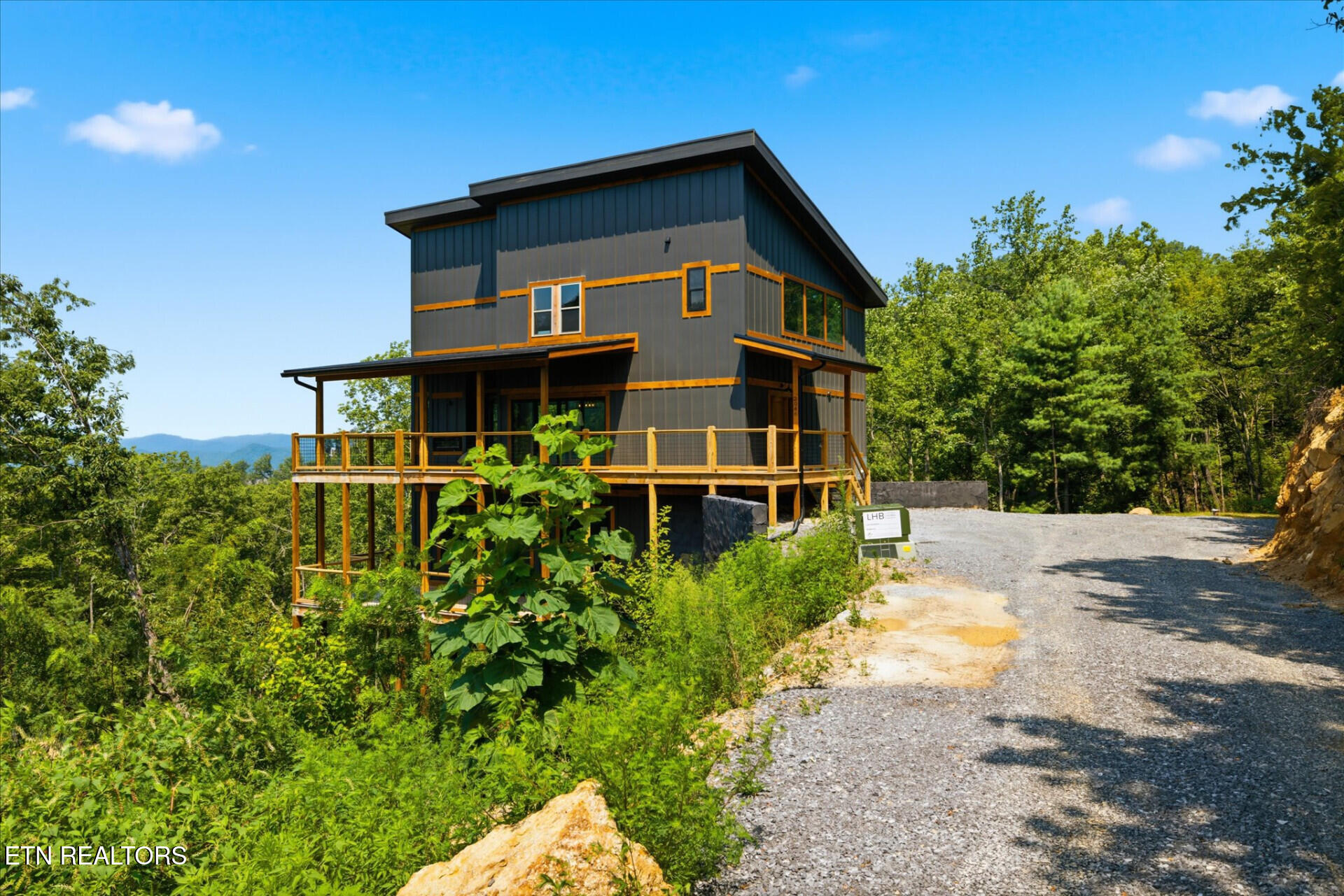 2046 Spurling Road Sevierville TN 37862