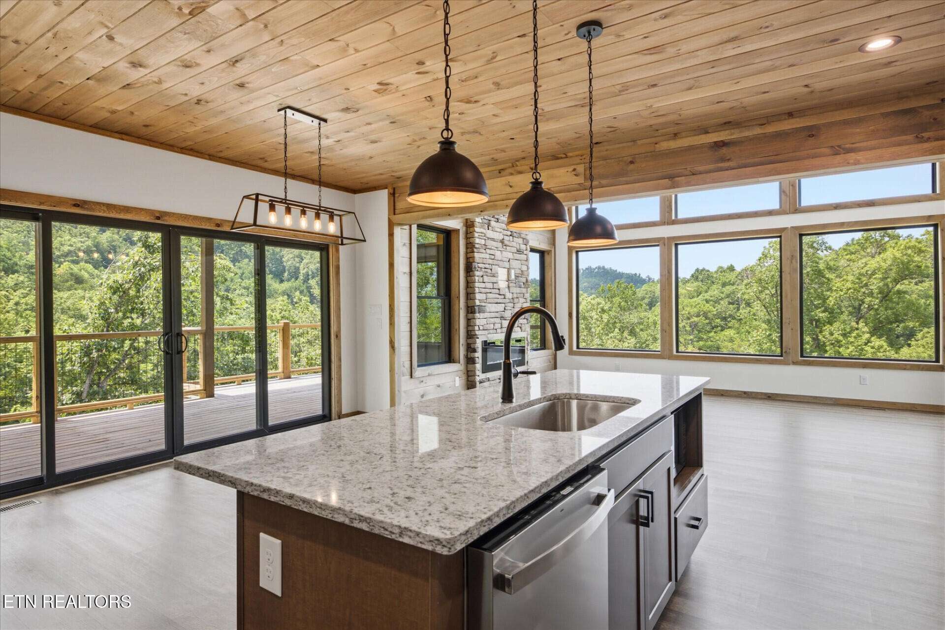 2046 Spurling Road Sevierville TN 37862
