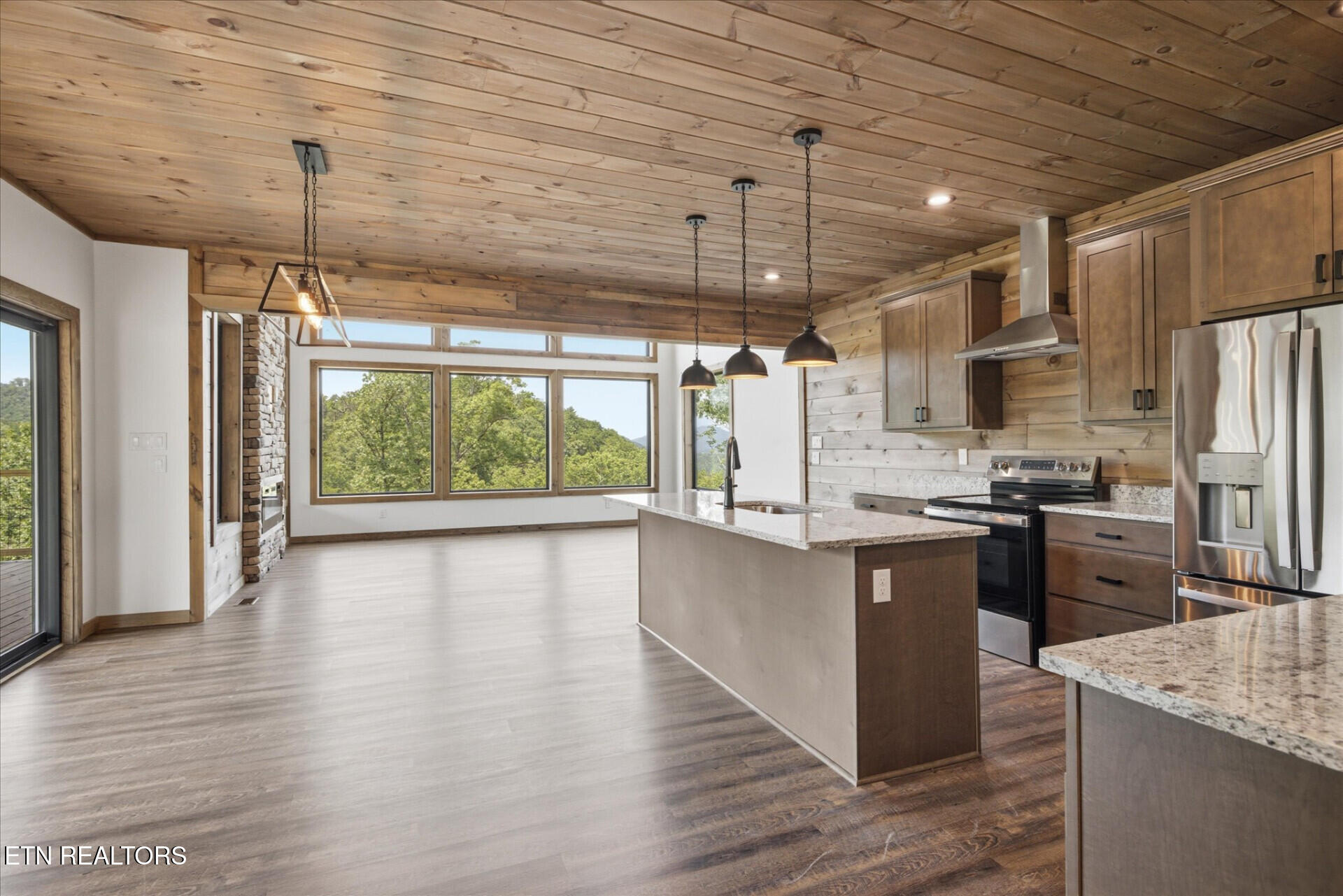 2046 Spurling Road Sevierville TN 37862