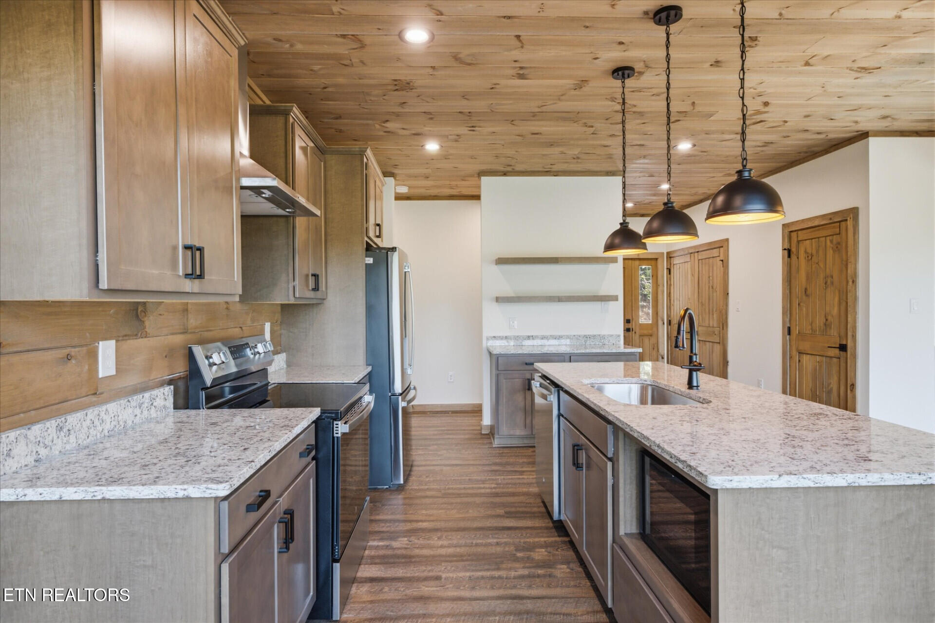 2046 Spurling Road Sevierville TN 37862