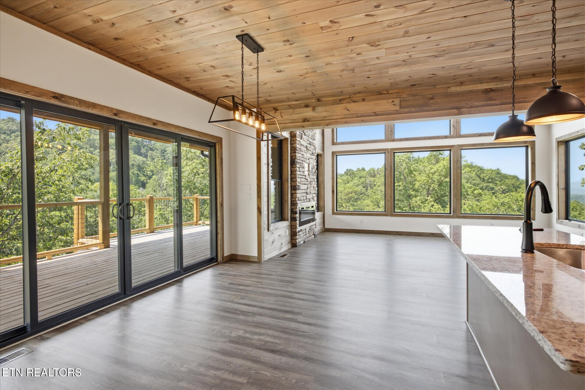 2046 Spurling Road Sevierville TN 37862