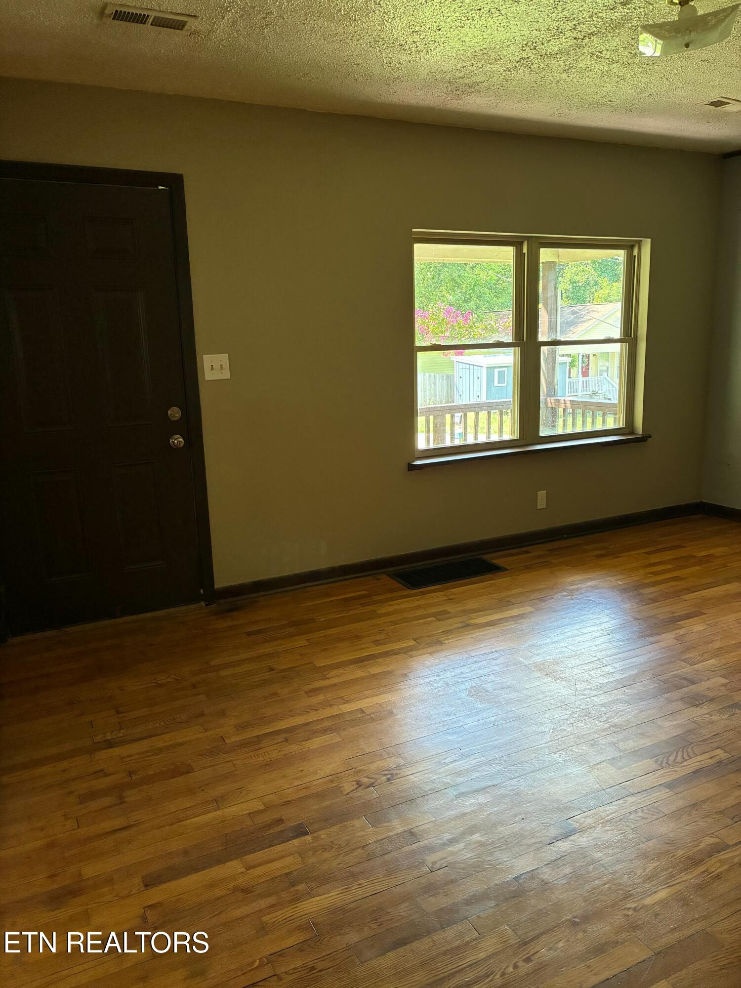 2533 Seaton Avenue Knoxville TN 37920