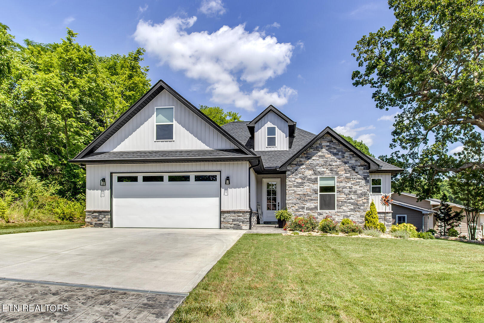 141 Daleyuhski Way Loudon TN 37774