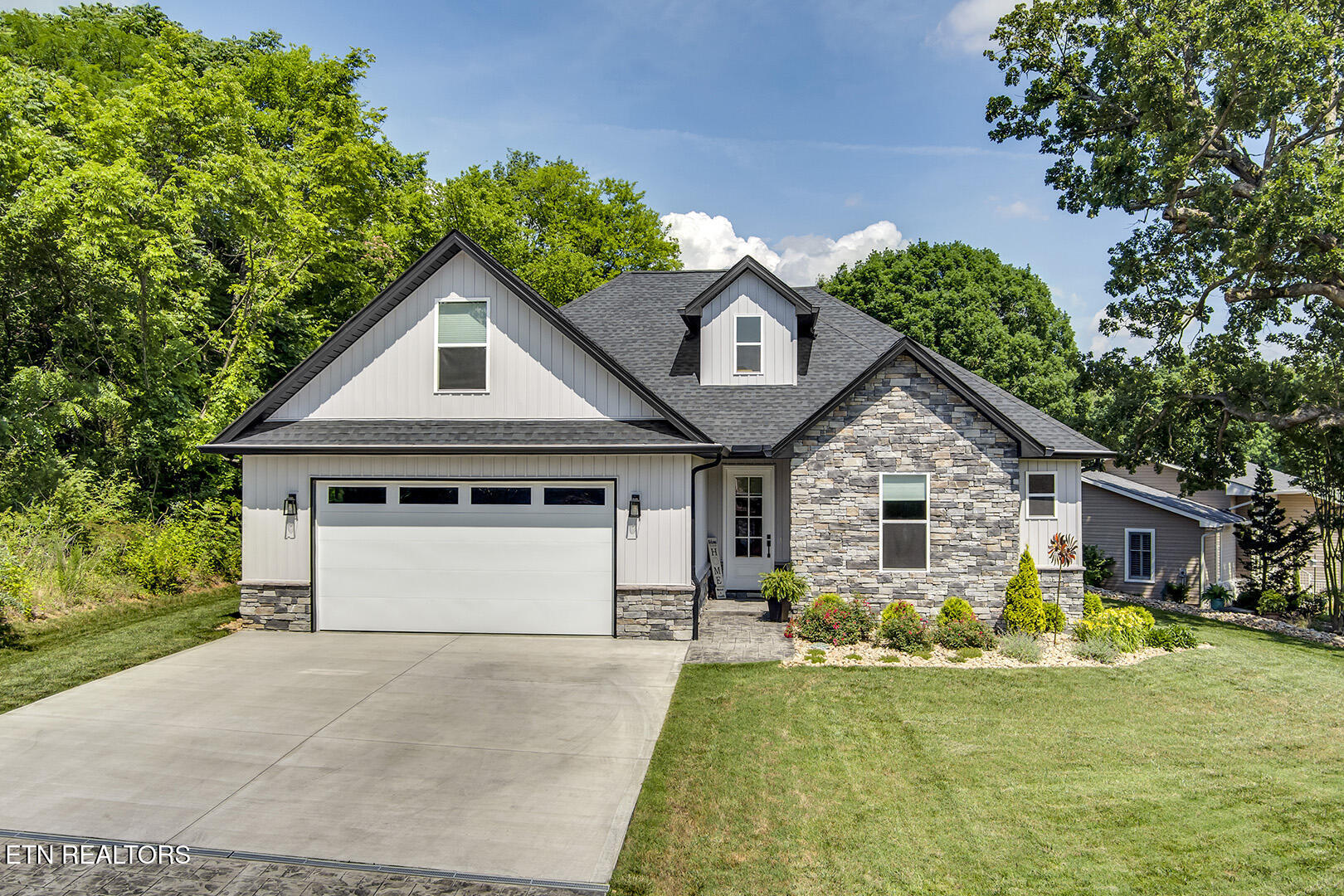 141 Daleyuhski Way Loudon TN 37774