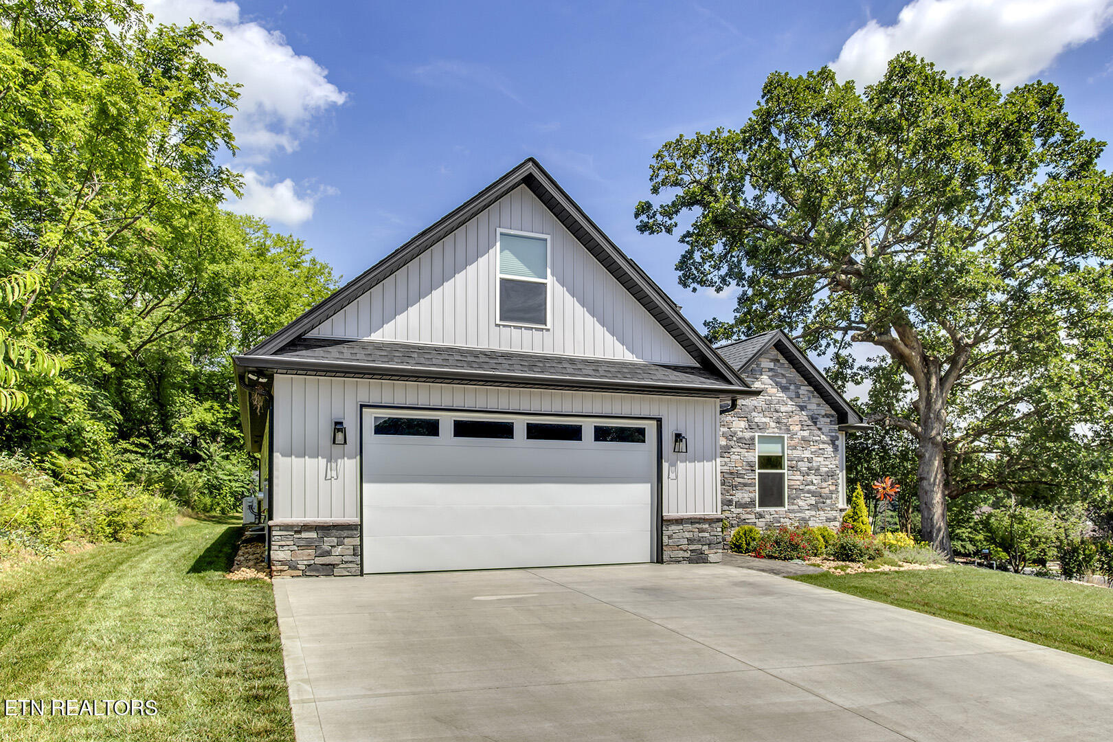 141 Daleyuhski Way Loudon TN 37774