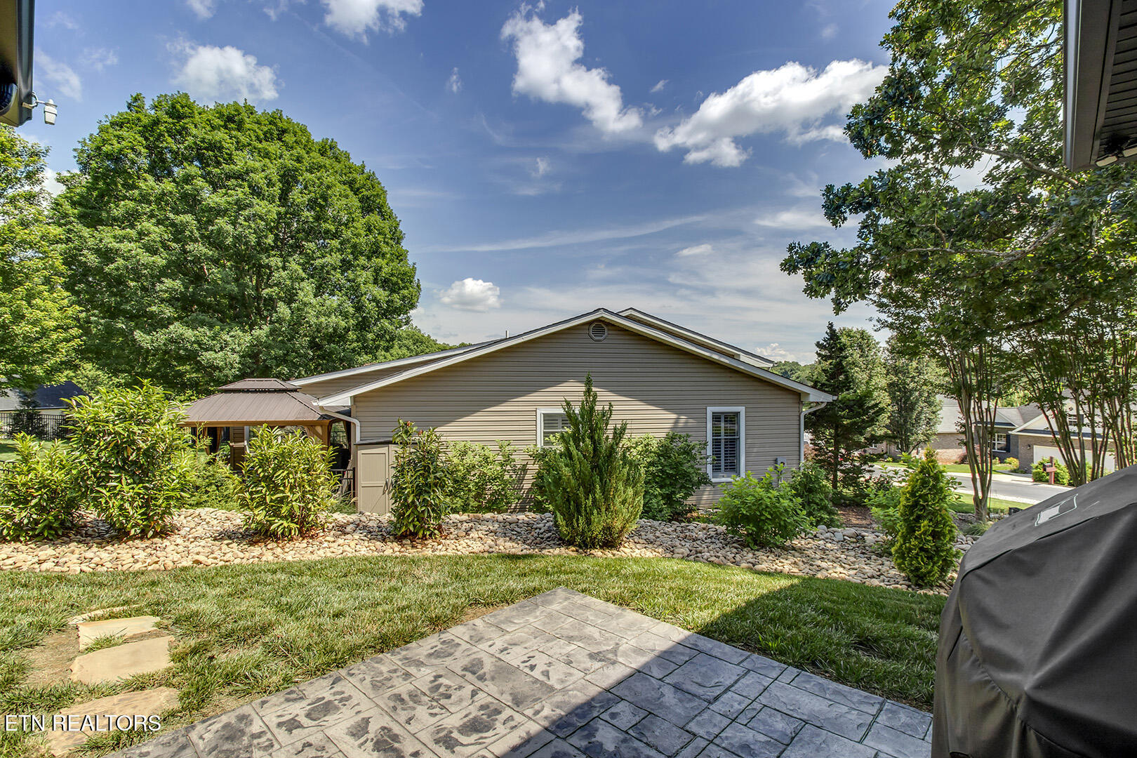 141 Daleyuhski Way Loudon TN 37774