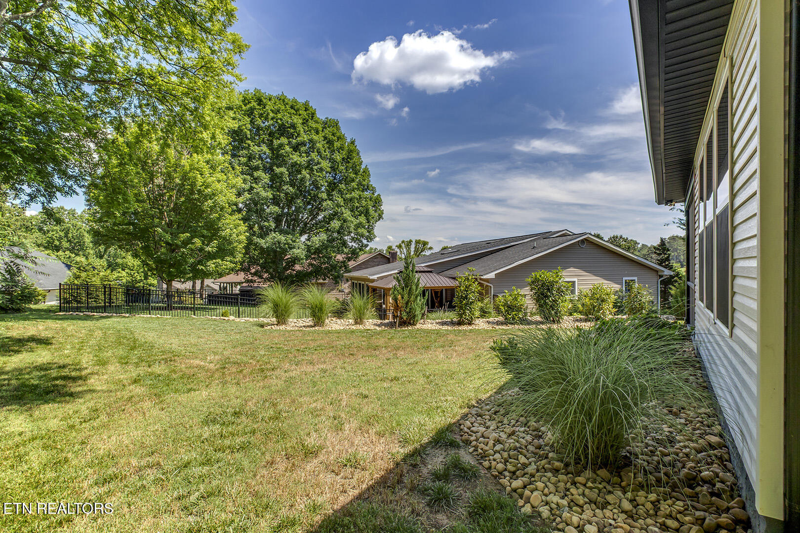 141 Daleyuhski Way Loudon TN 37774