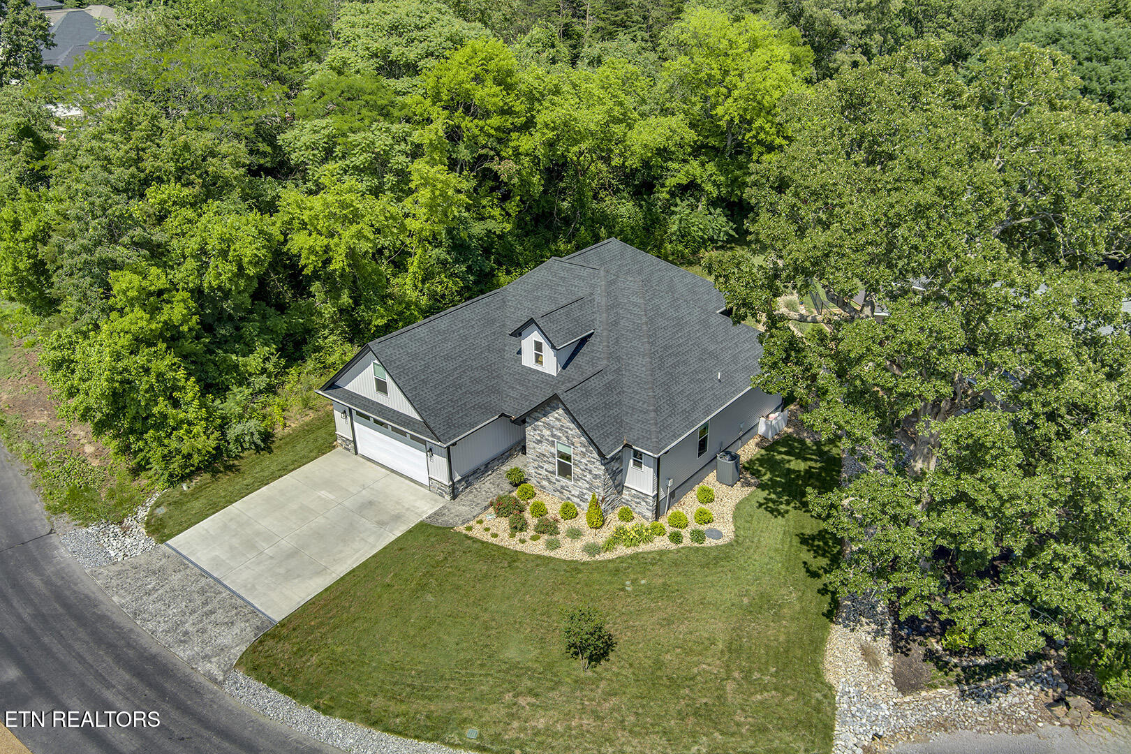 141 Daleyuhski Way Loudon TN 37774