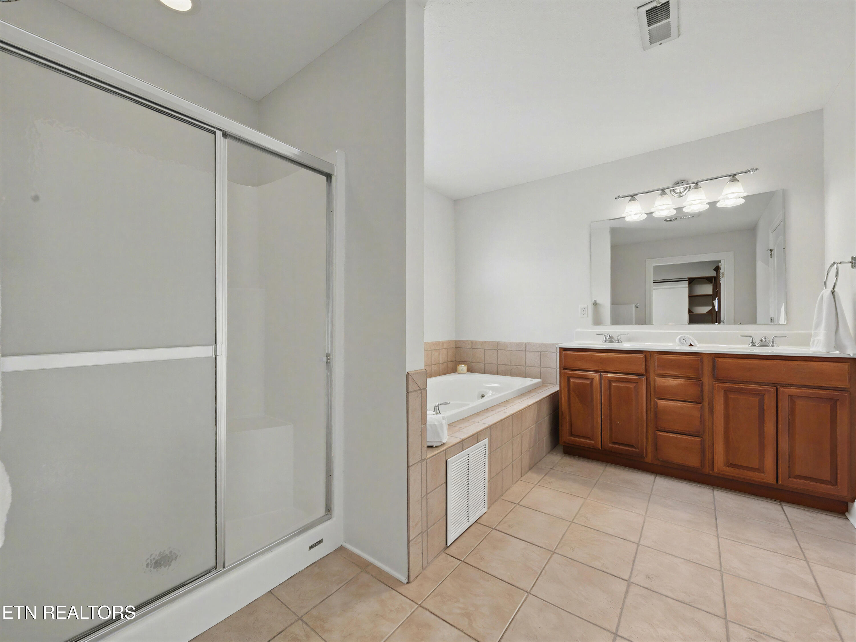 1323 Stonehenge Drive Maryville TN 37803
