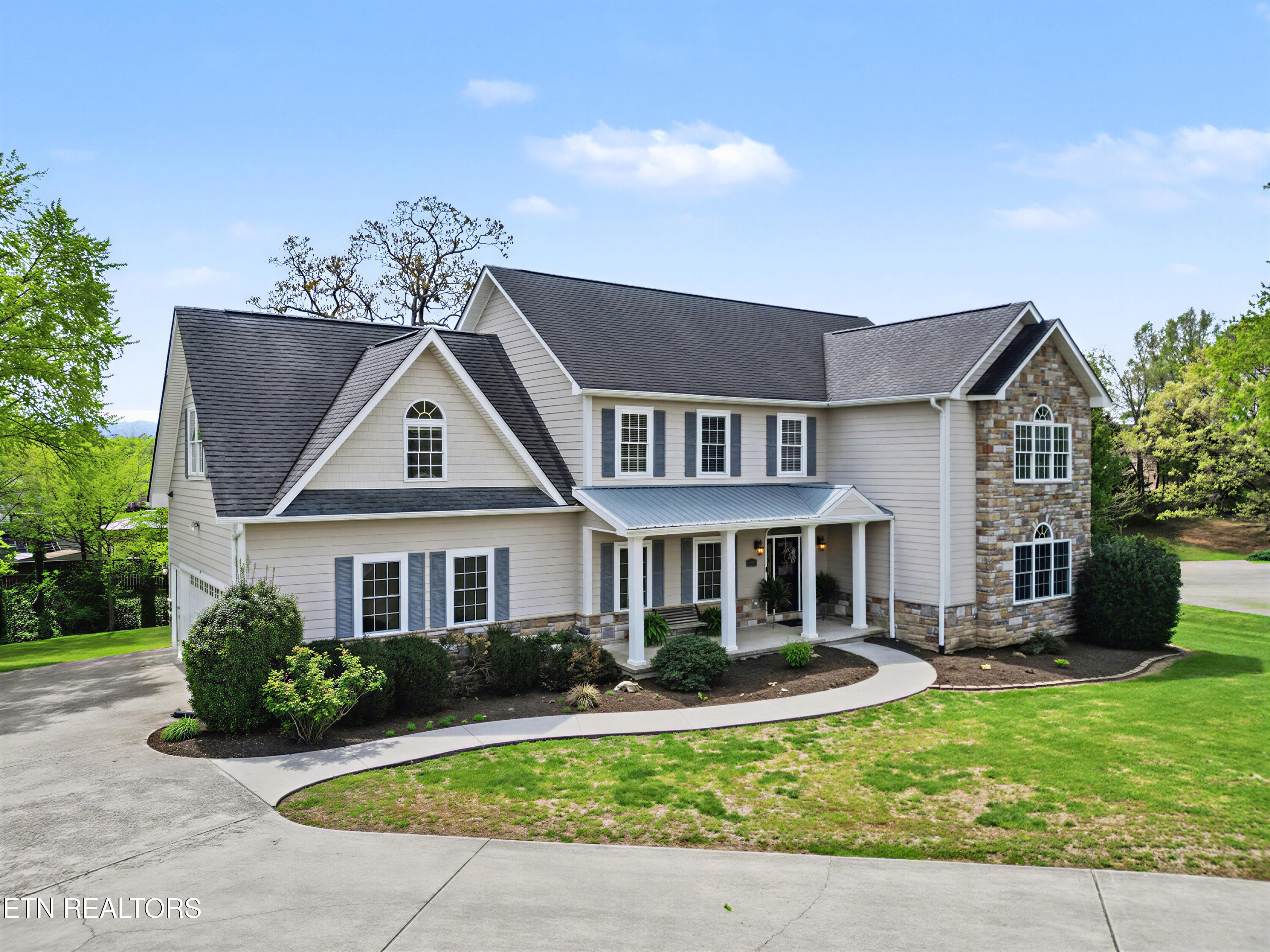 1323 Stonehenge Drive Maryville TN 37803