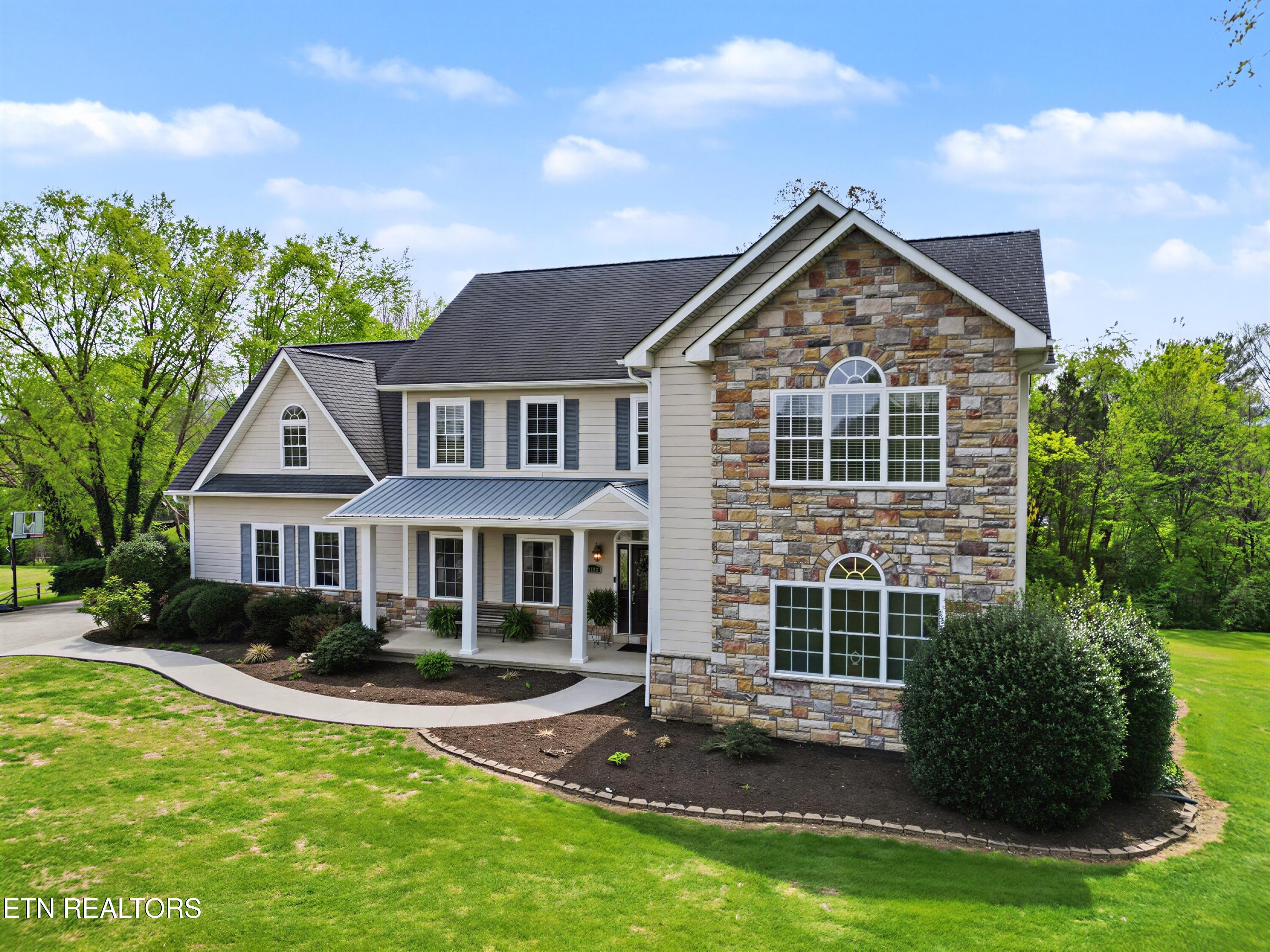 1323 Stonehenge Drive Maryville TN 37803
