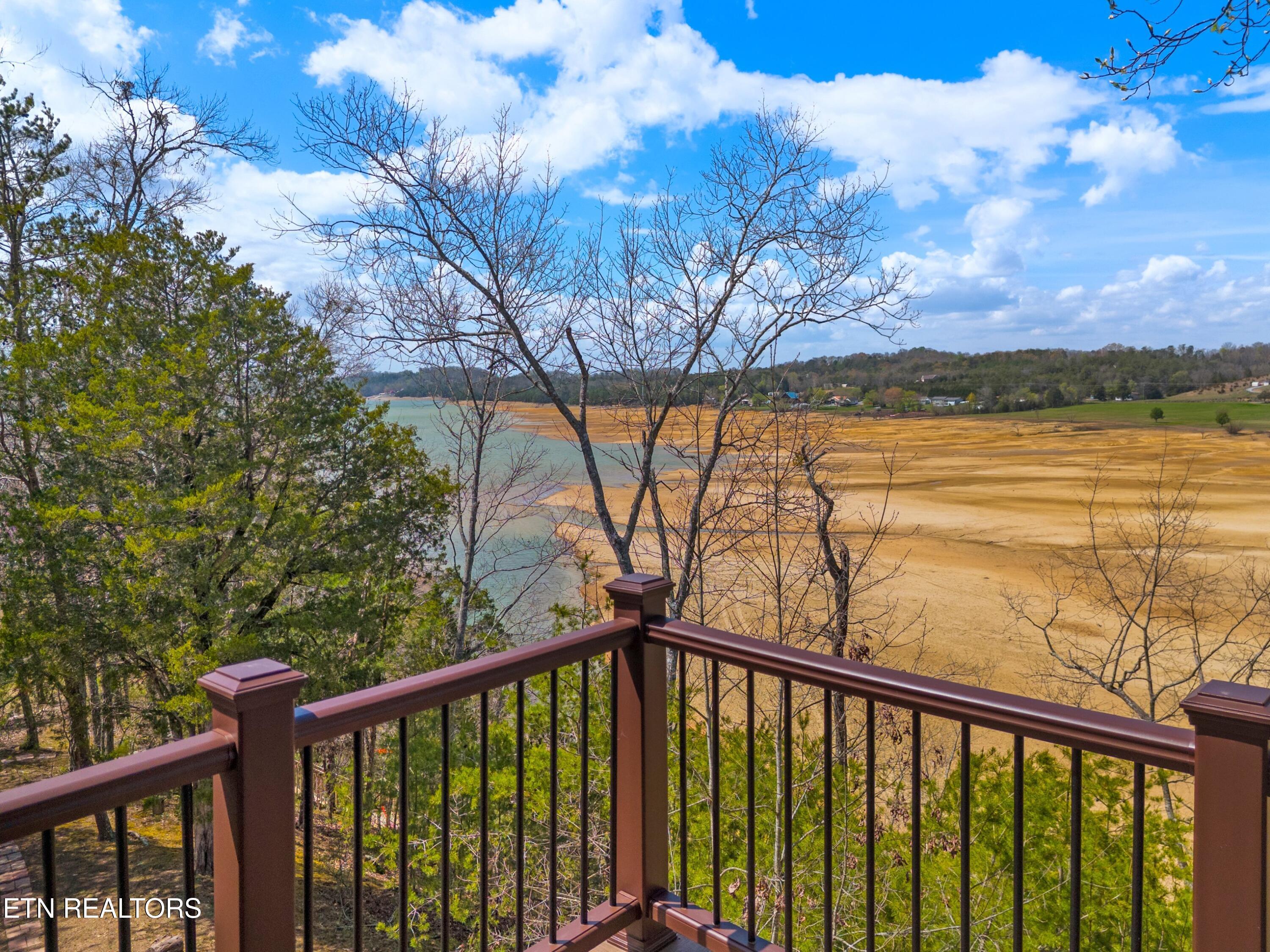 2017 Paradise Hills Road Dandridge TN 37725