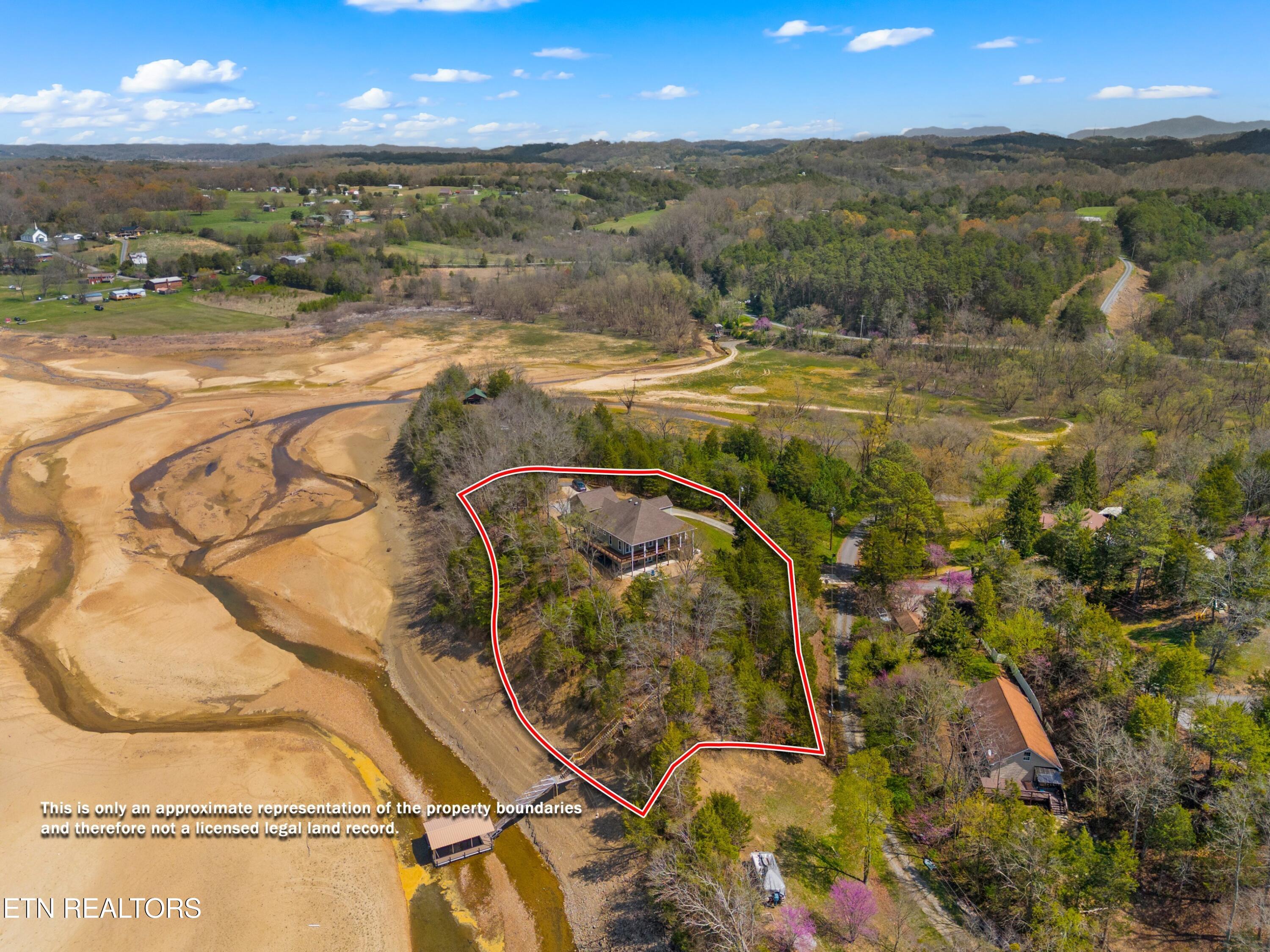 2017 Paradise Hills Road Dandridge TN 37725