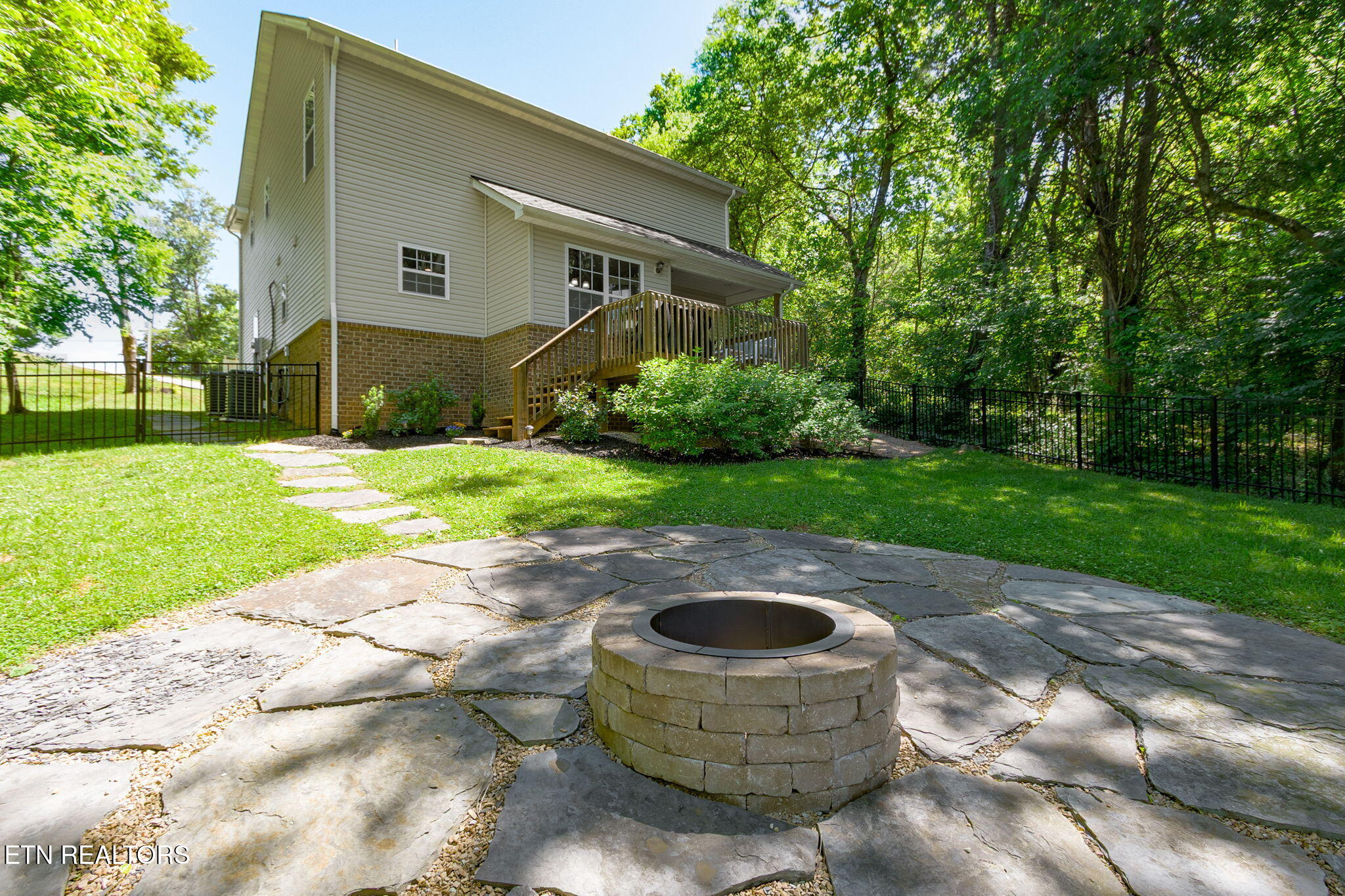 327 Brown School Road Maryville TN 37804