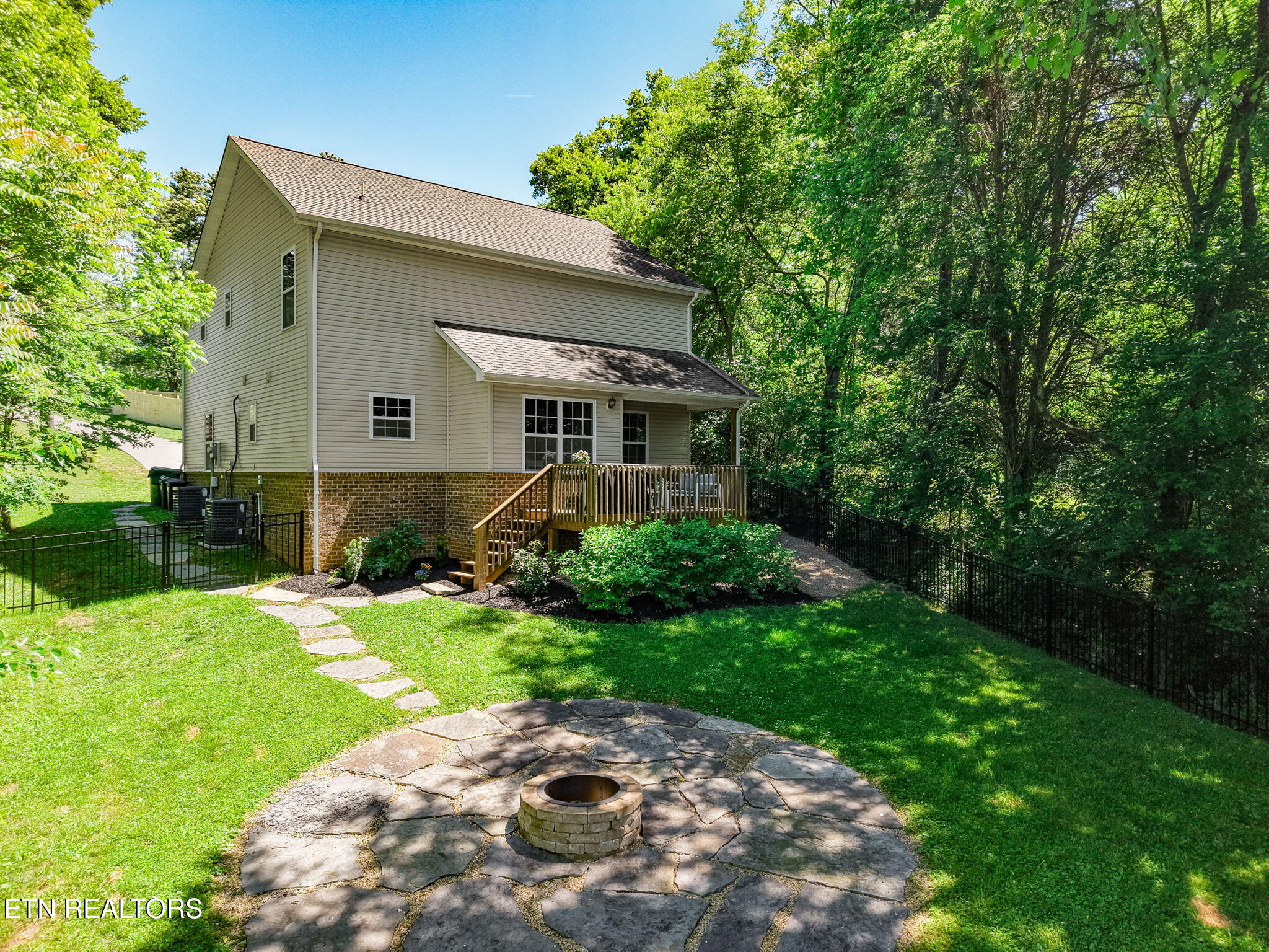 327 Brown School Road Maryville TN 37804