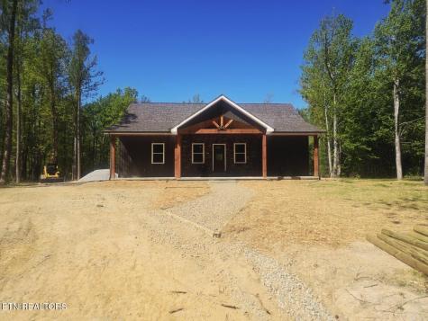 186 Short Leaf Lane Oneida TN 37841