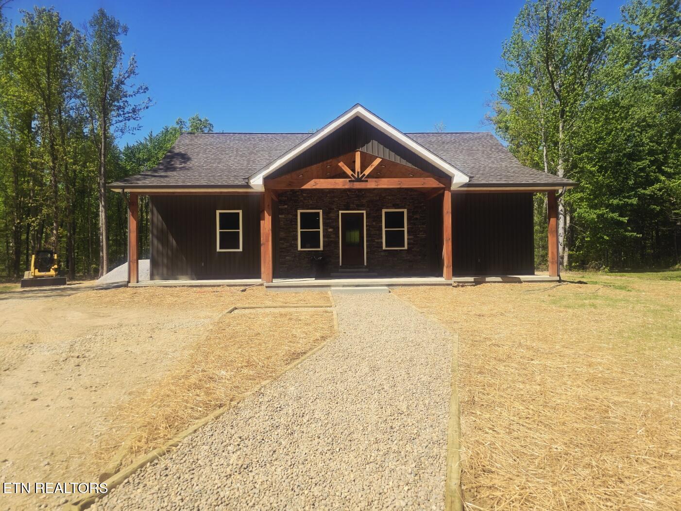 186 Short Leaf Lane Oneida TN 37841