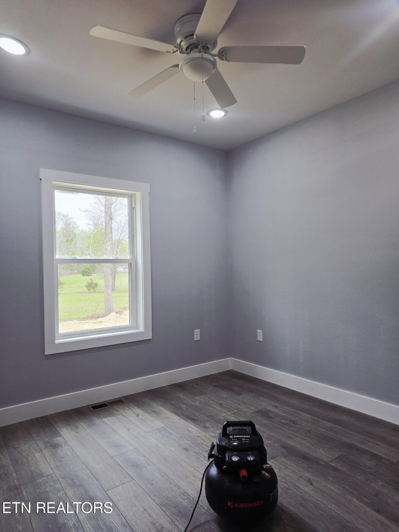 186 Short Leaf Lane Oneida TN 37841
