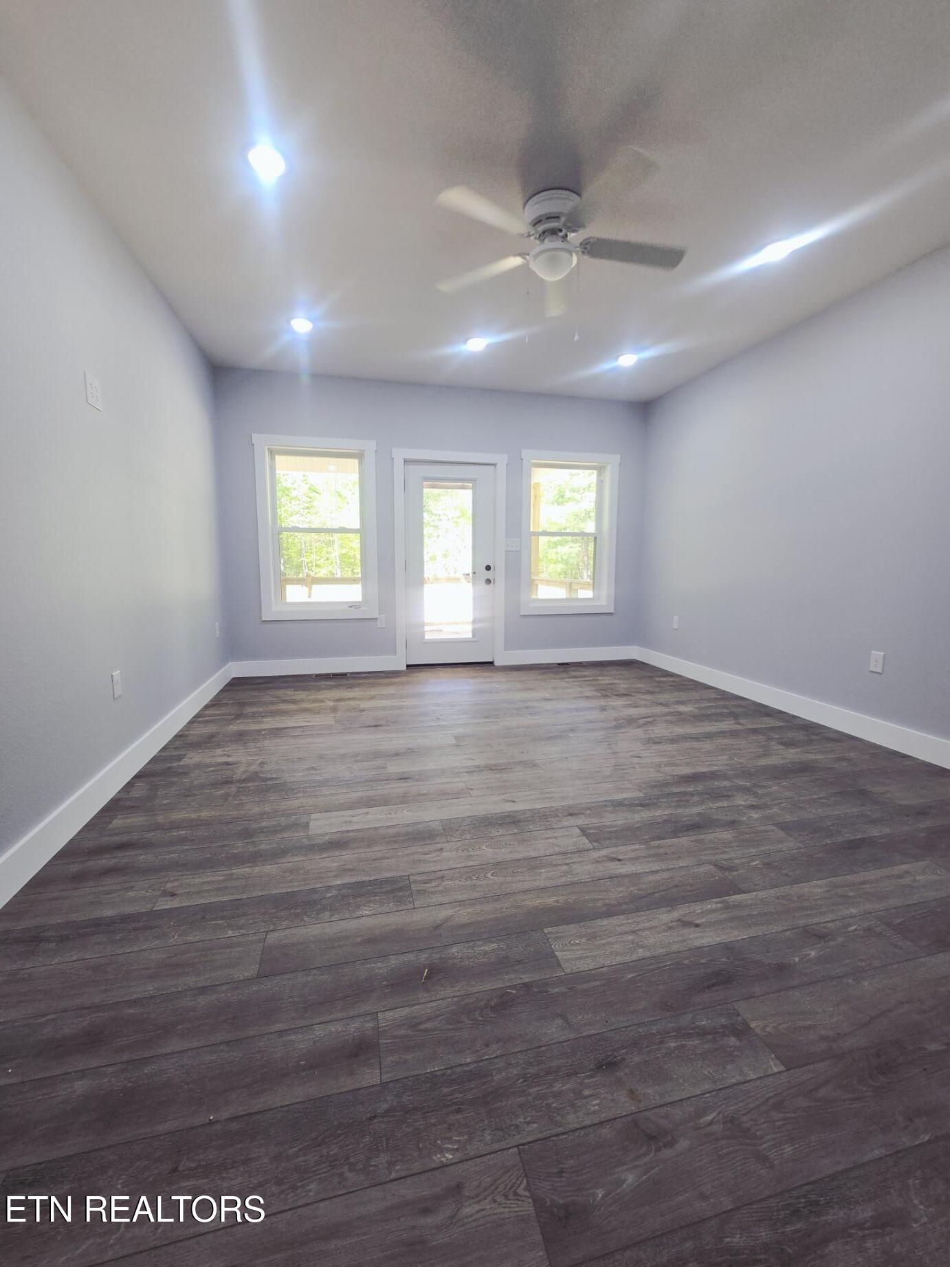 186 Short Leaf Lane Oneida TN 37841