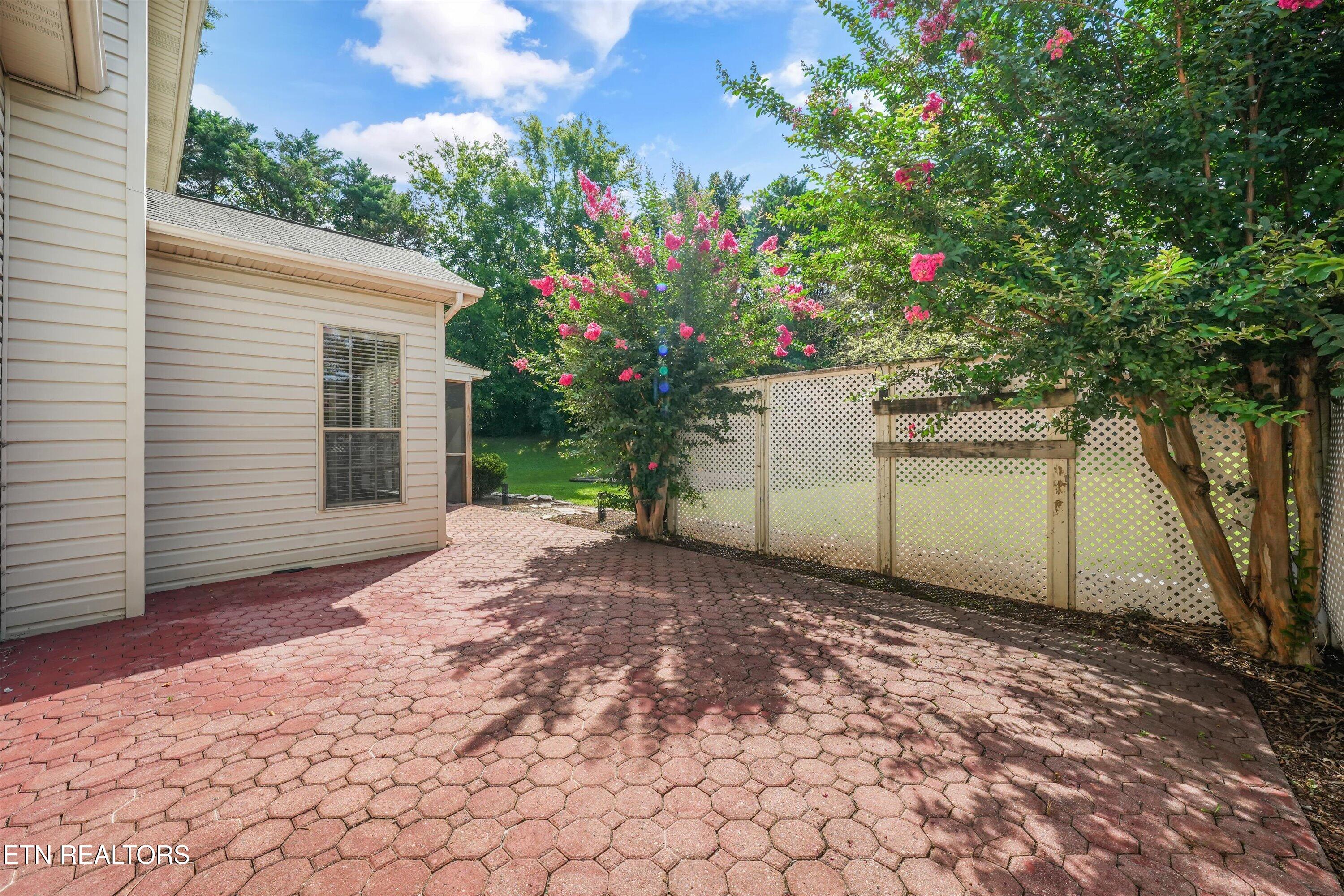9904 Locklear Way Knoxville TN 37931