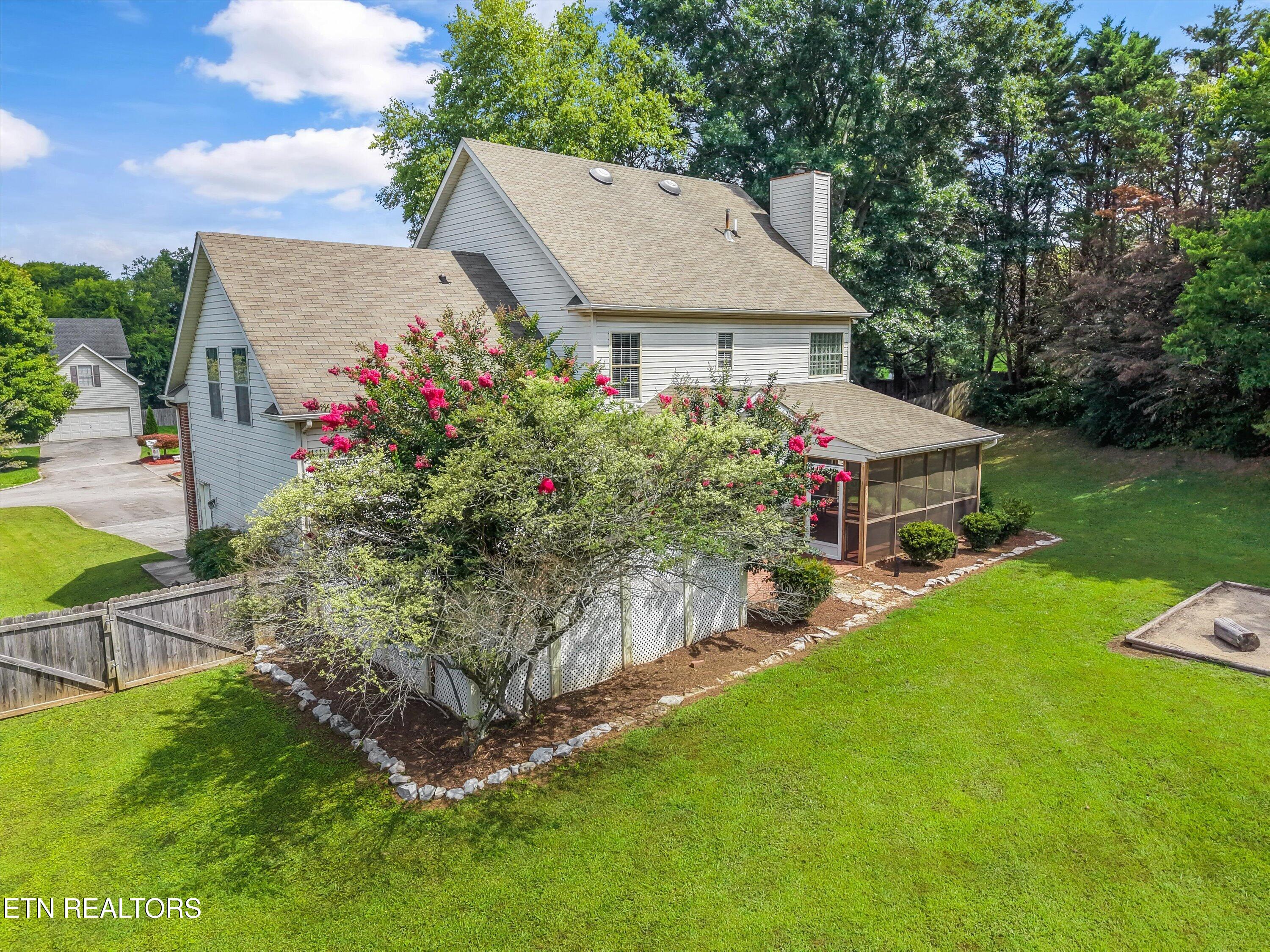 9904 Locklear Way Knoxville TN 37931