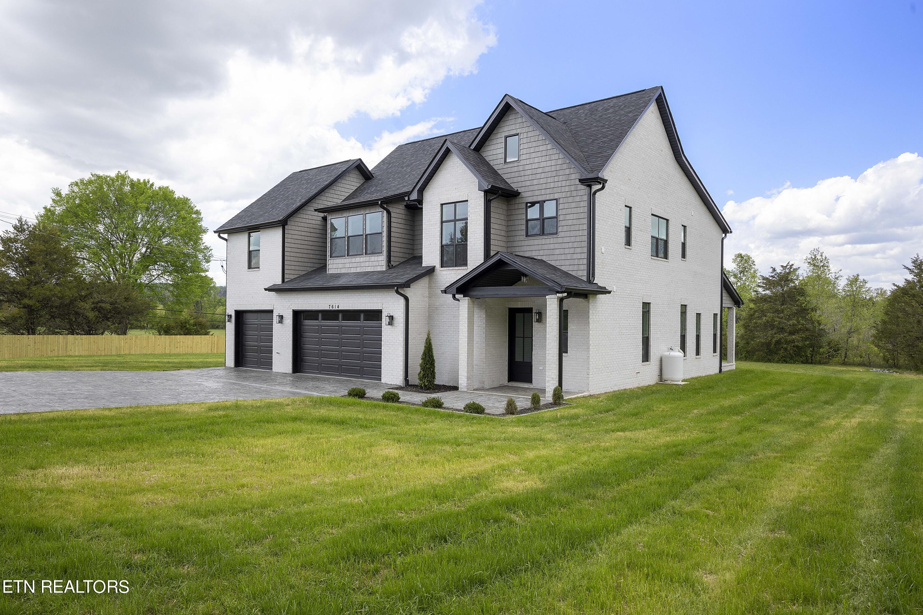 7614 Washington Pike Corryton TN 37721