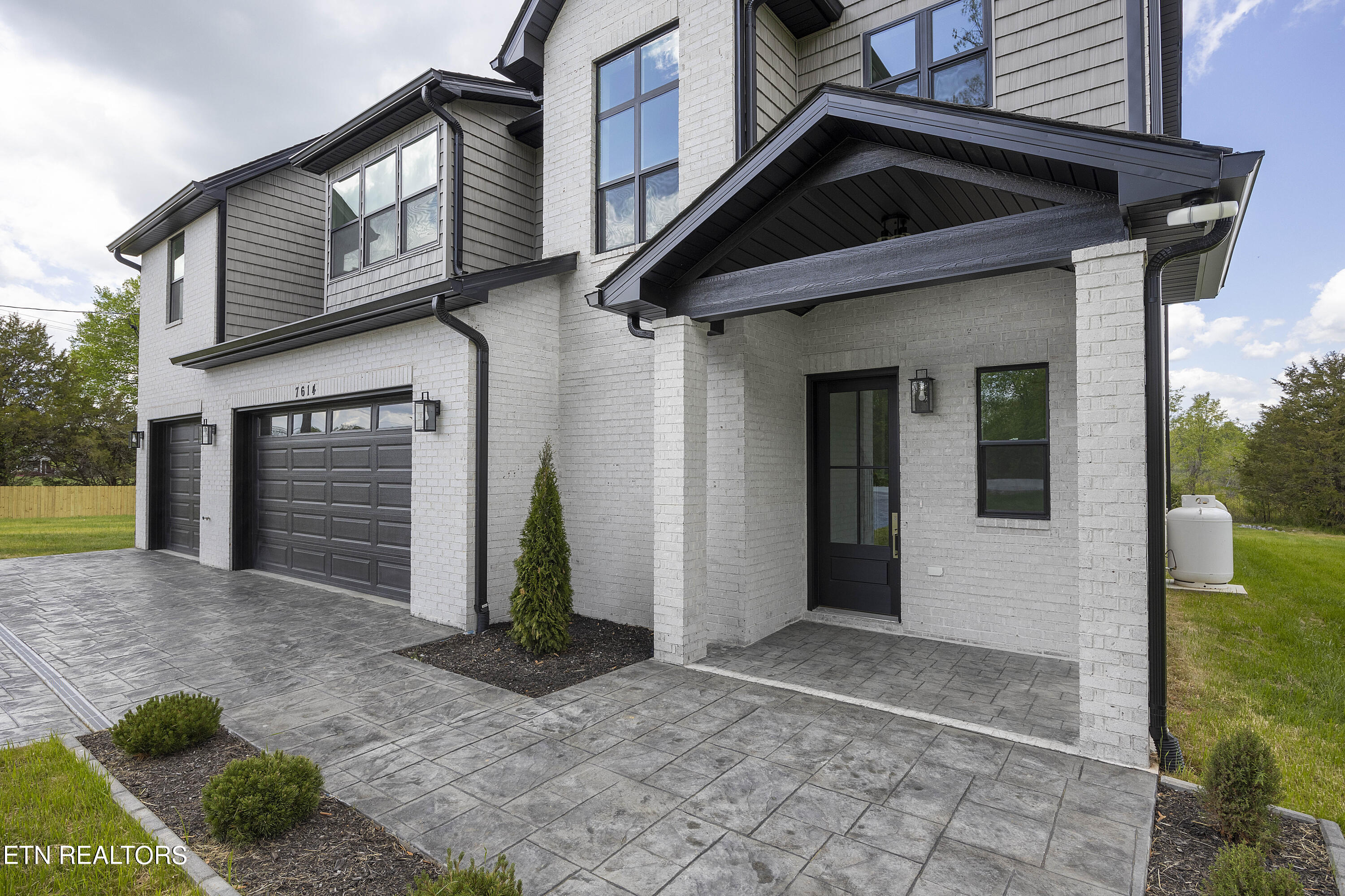 7614 Washington Pike Corryton TN 37721