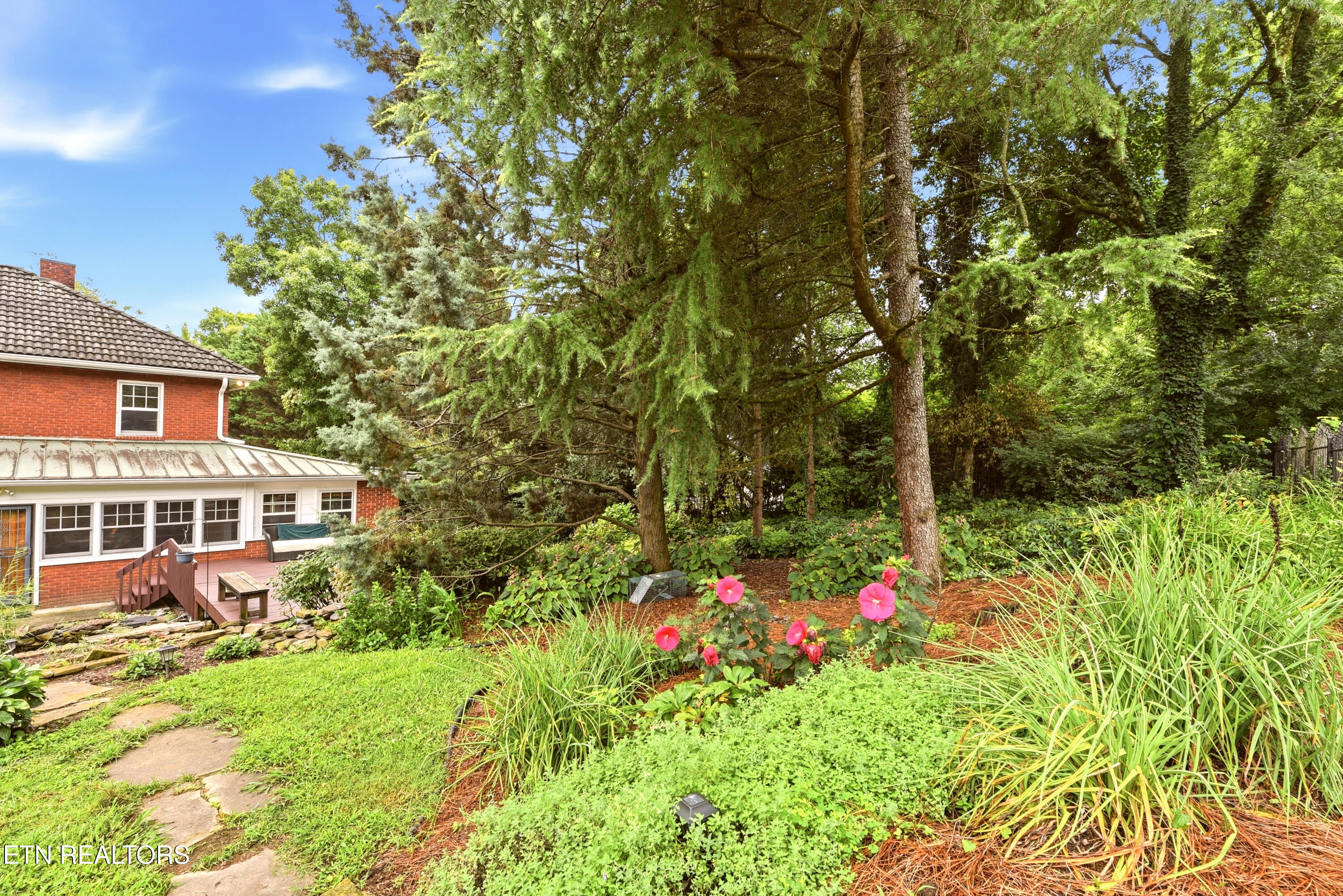 1509 Cedar Lane Knoxville TN 37918