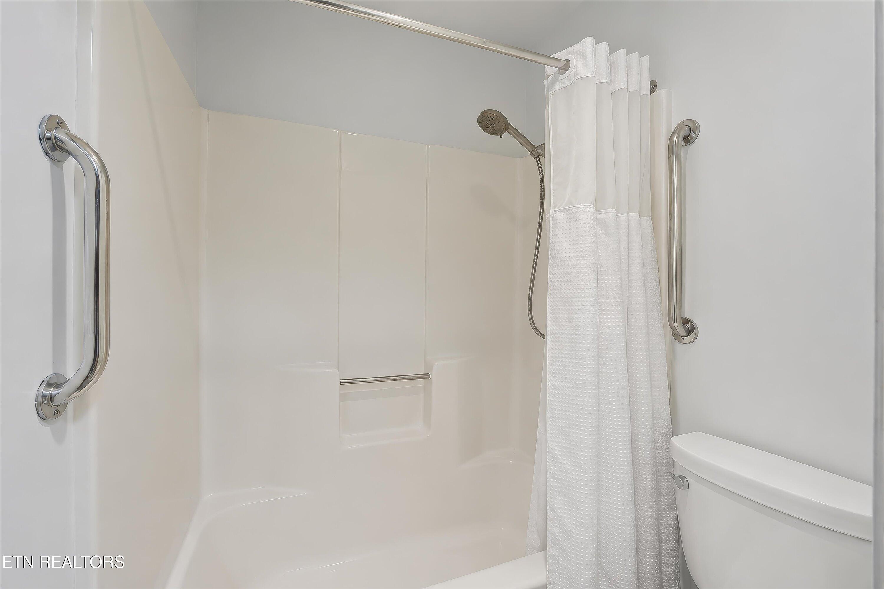 10464 Laura Lee Lane Knoxville TN 37922