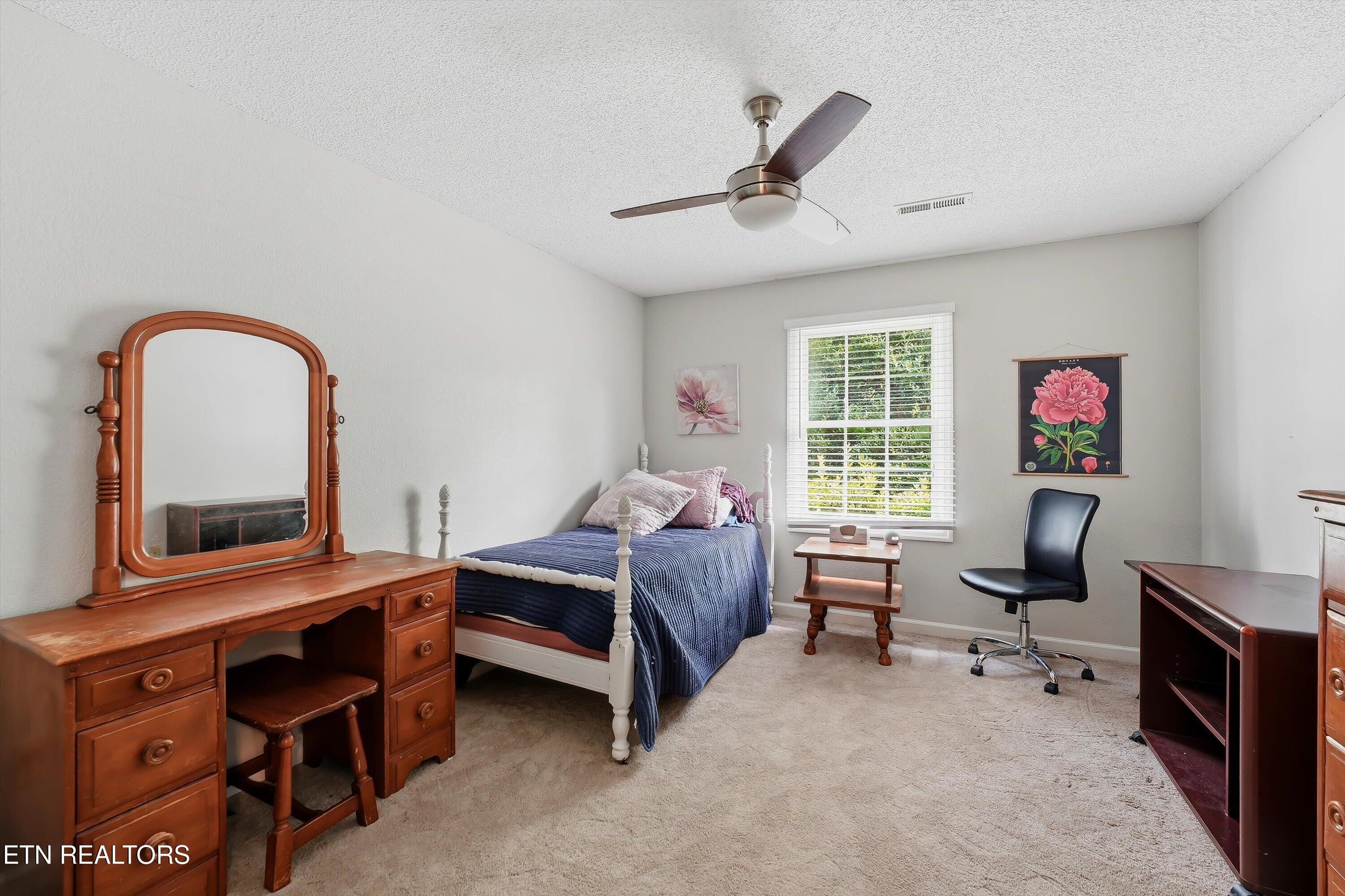 10464 Laura Lee Lane Knoxville TN 37922