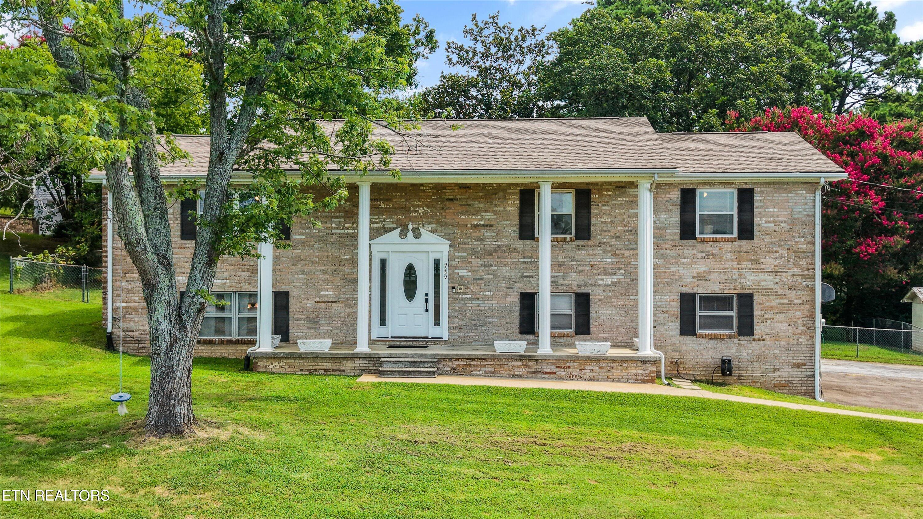 9229 Slade Drive Knoxville TN 37931