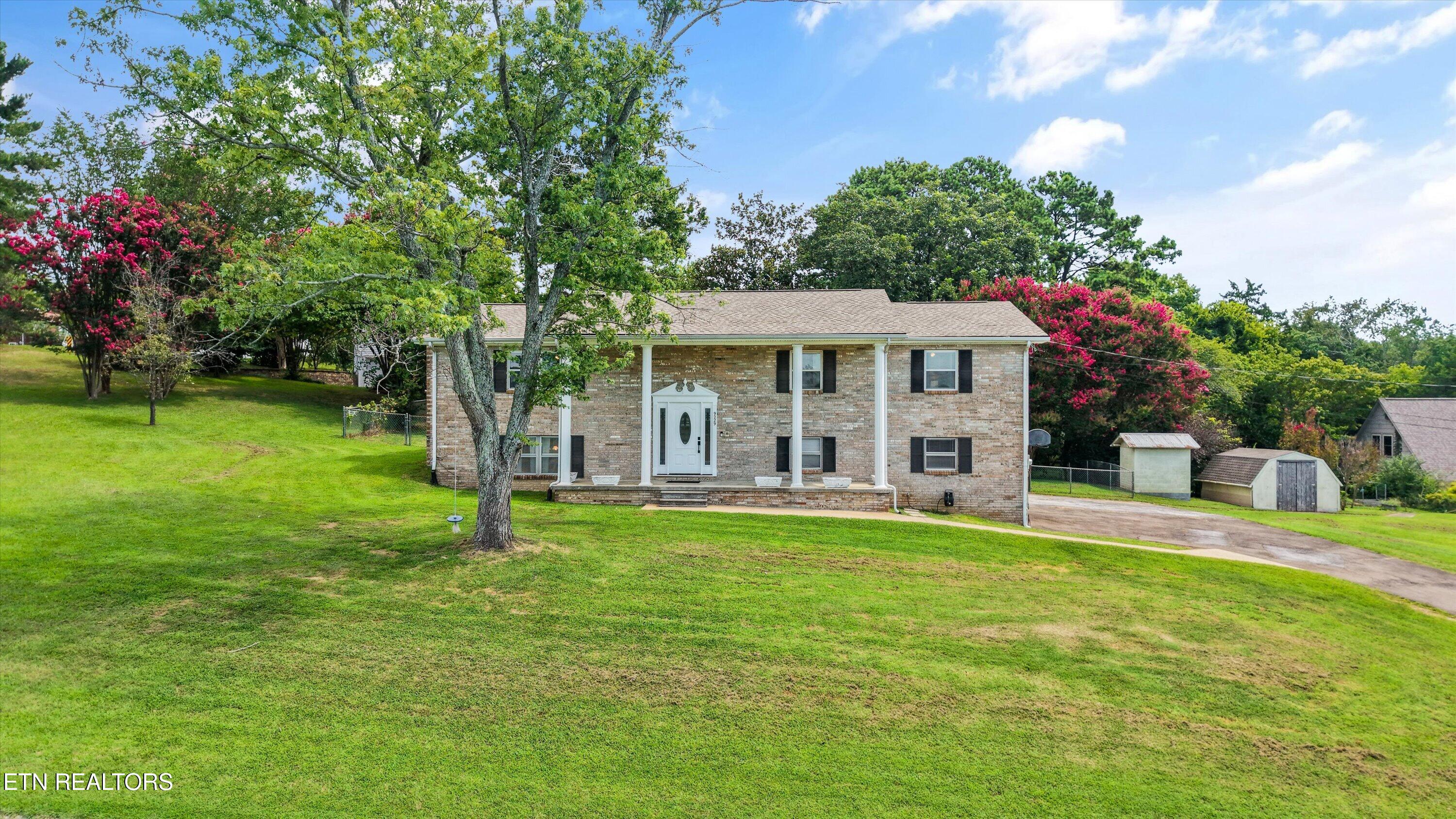 9229 Slade Drive Knoxville TN 37931