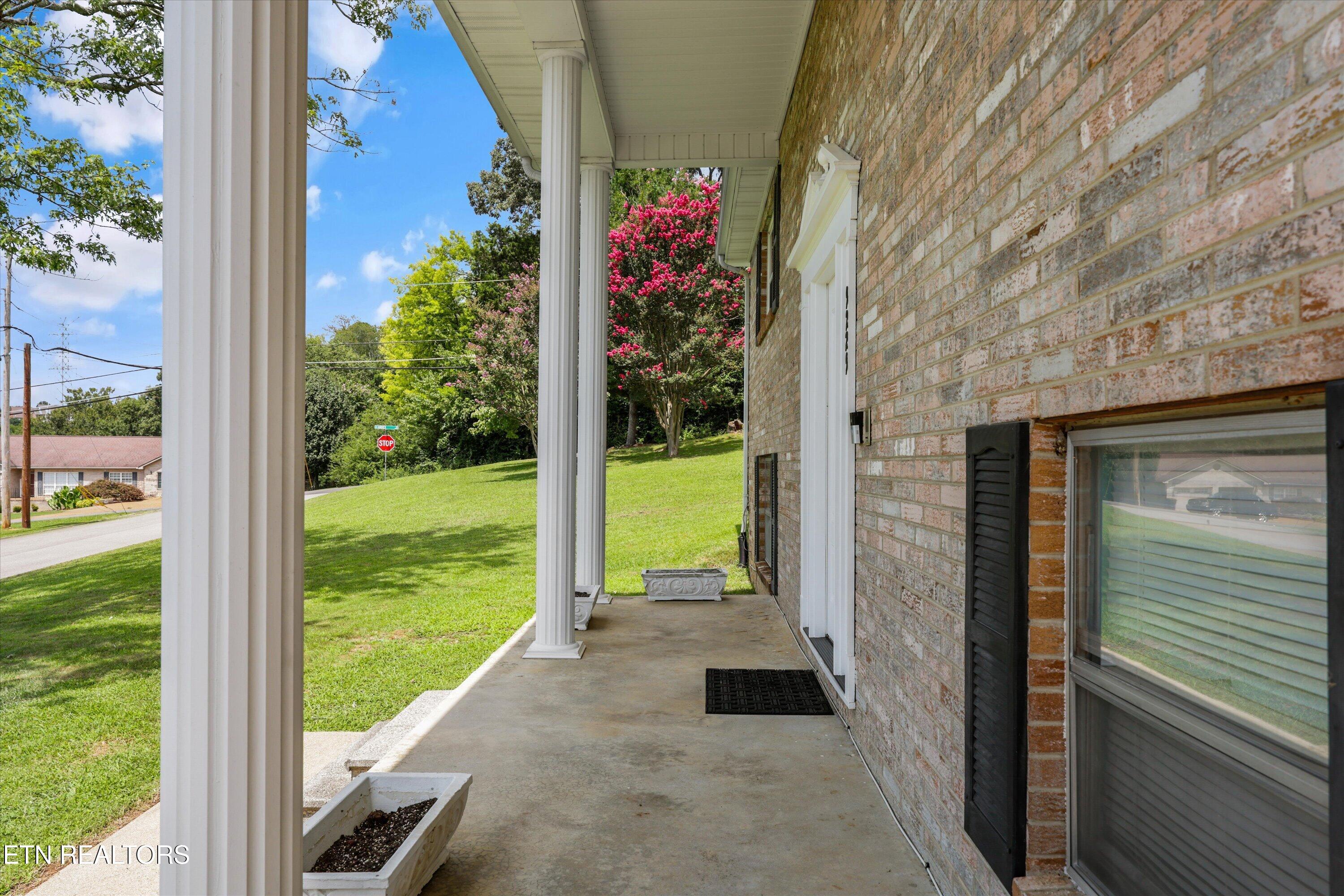 9229 Slade Drive Knoxville TN 37931