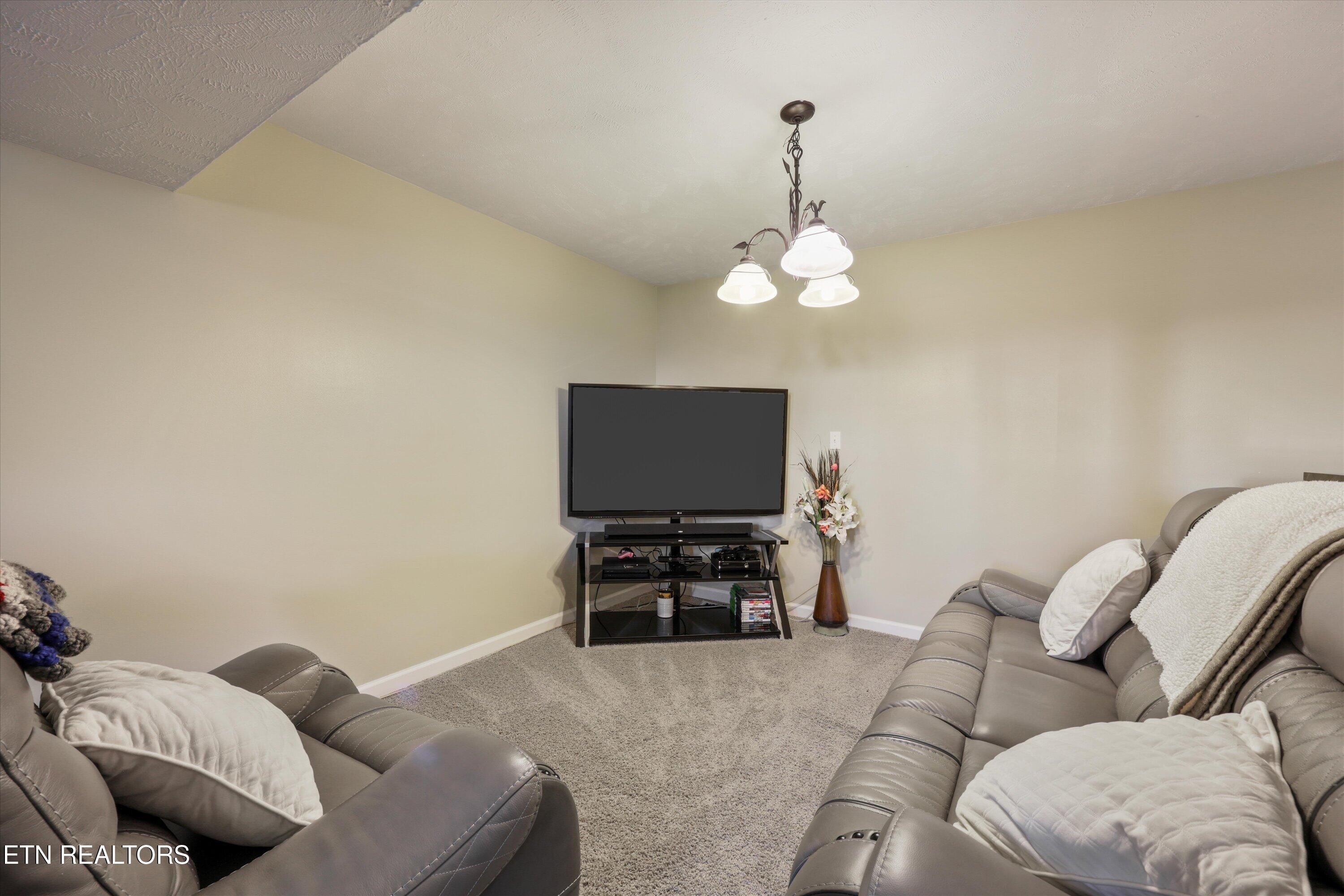 9229 Slade Drive Knoxville TN 37931