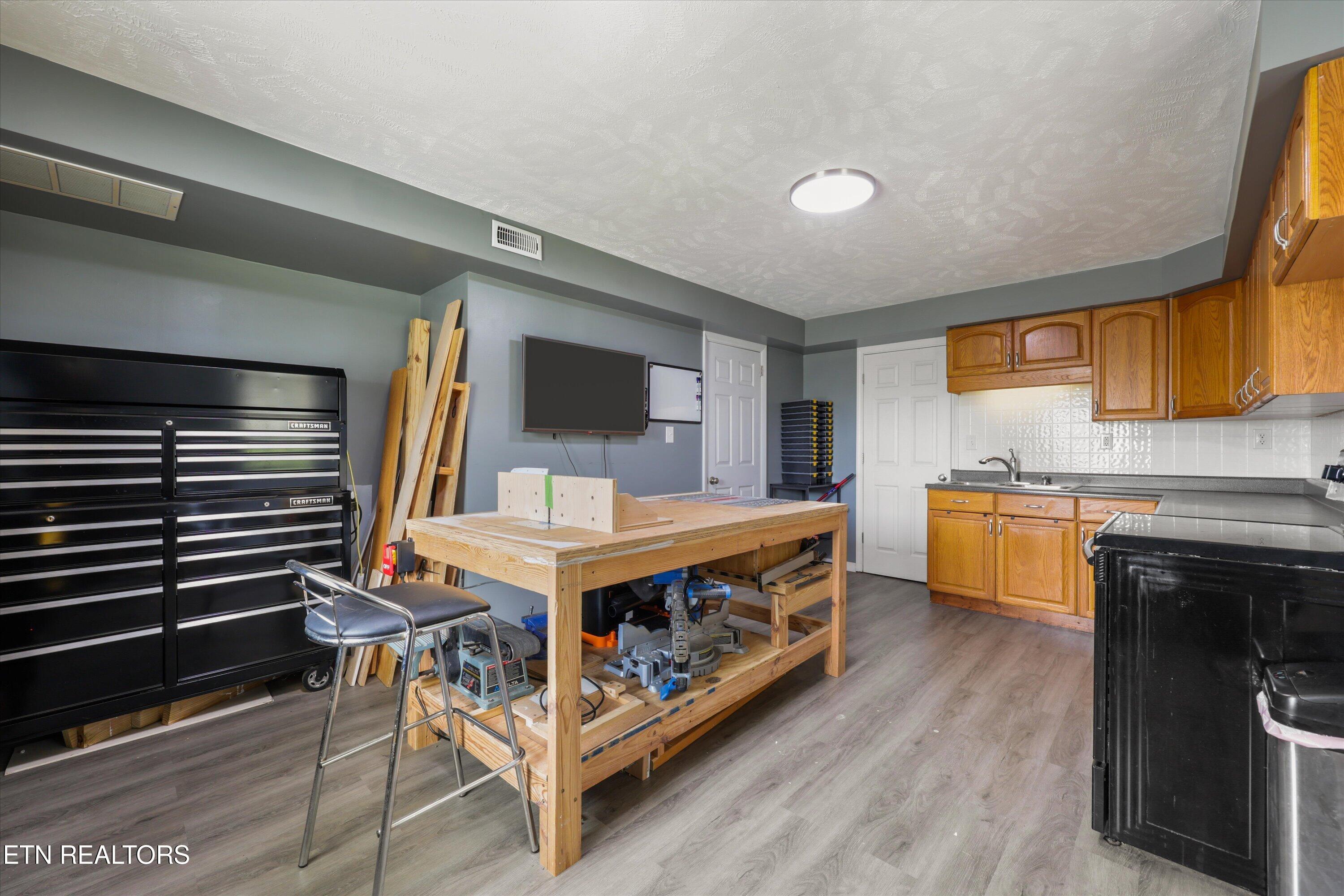 9229 Slade Drive Knoxville TN 37931