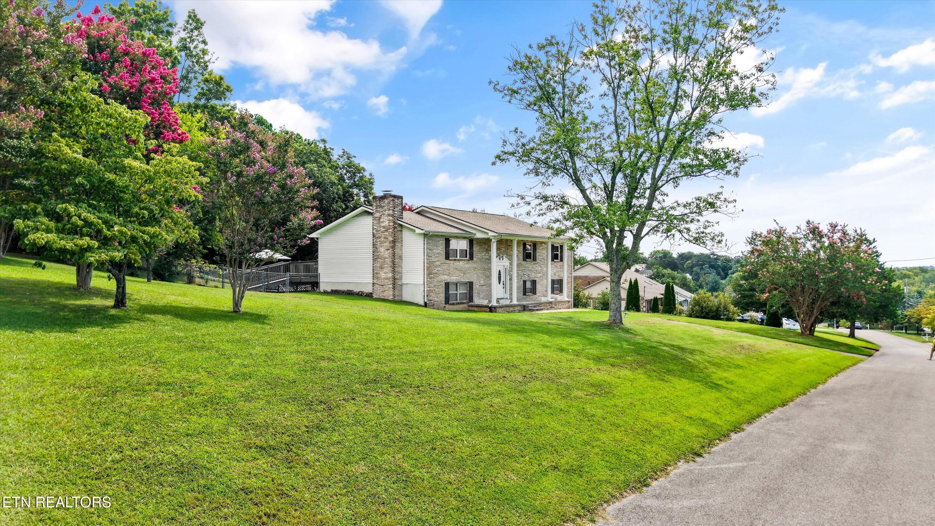 9229 Slade Drive Knoxville TN 37931