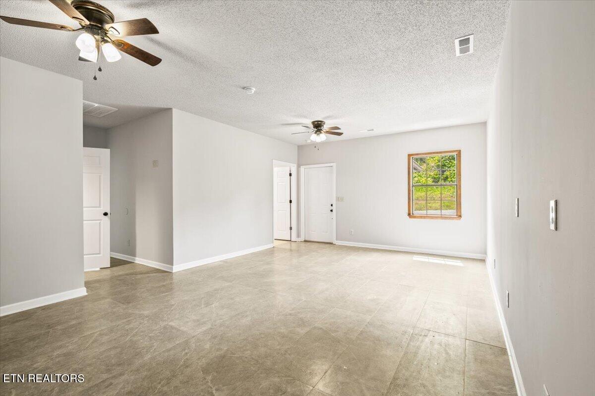 190 Dogwood Road Caryville TN 37714