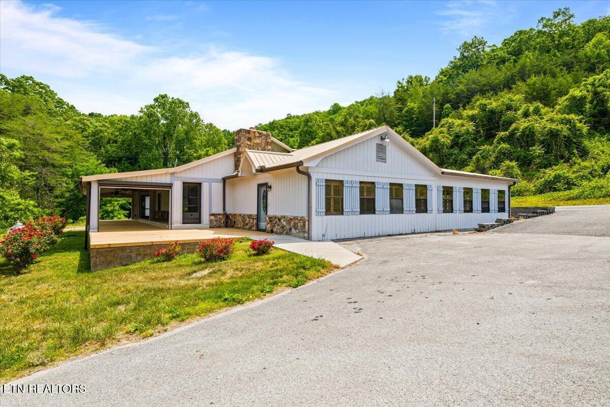190 Dogwood Road Caryville TN 37714