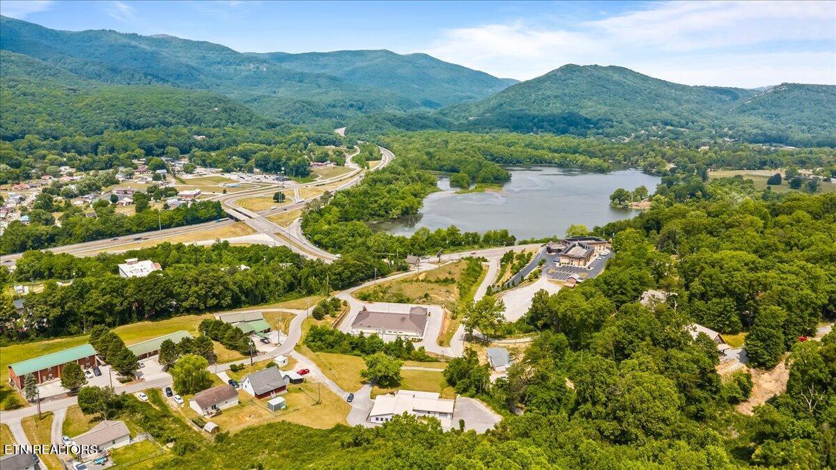 190 Dogwood Road Caryville TN 37714