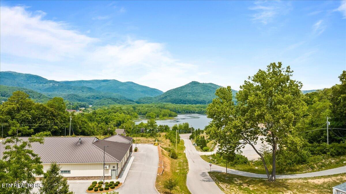 190 Dogwood Road Caryville TN 37714