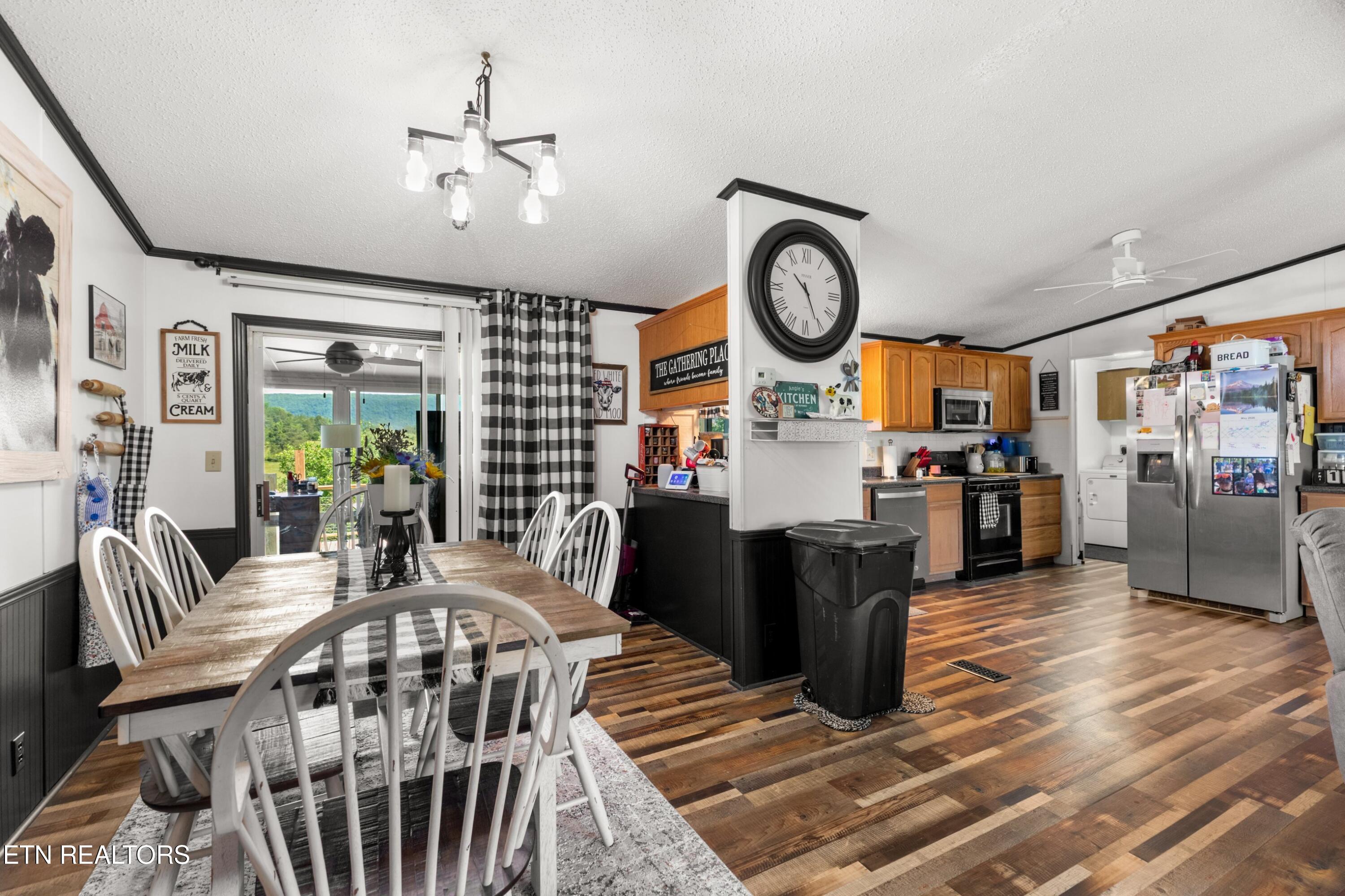 265 Leach Acres Speedwell TN 37870
