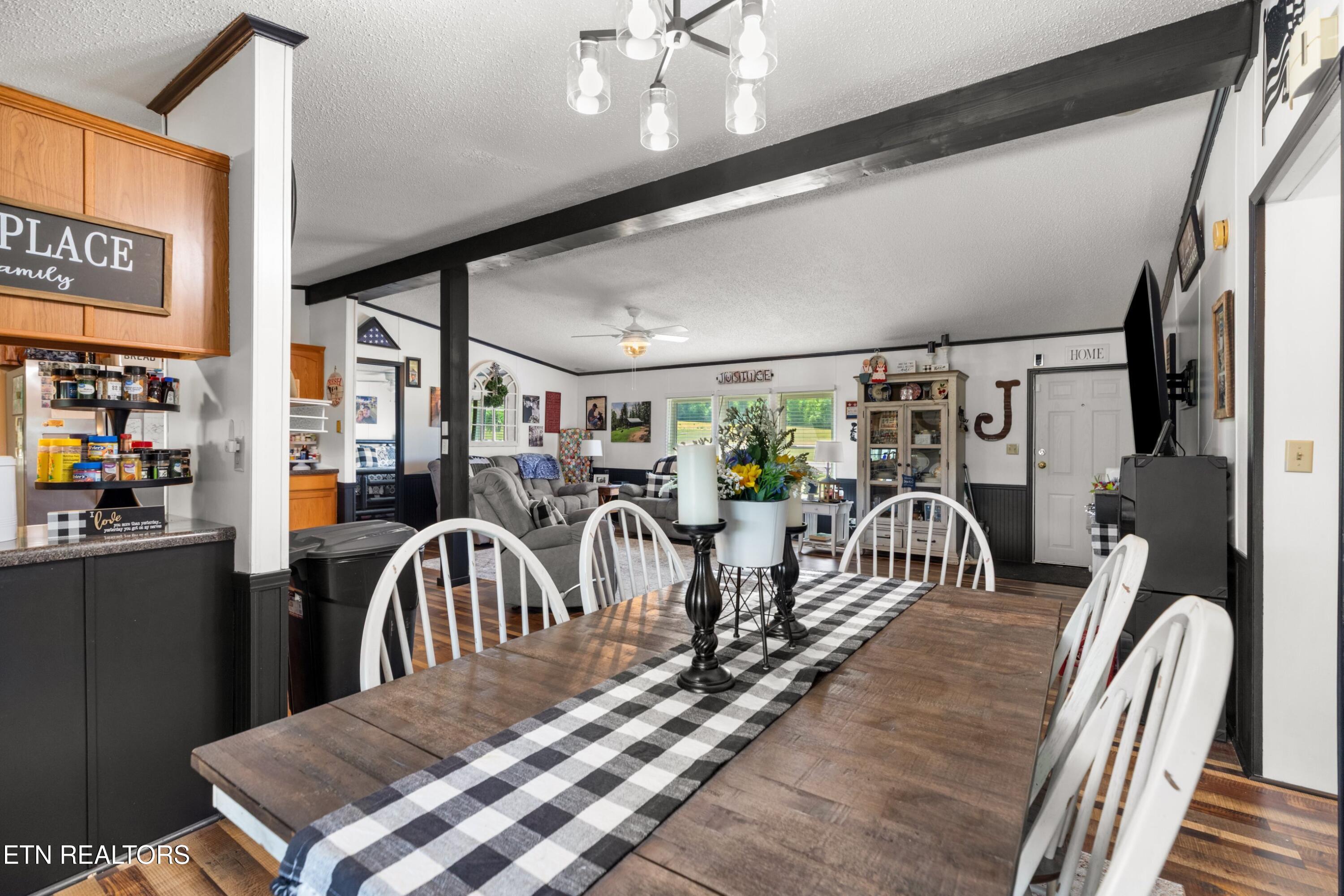 265 Leach Acres Speedwell TN 37870