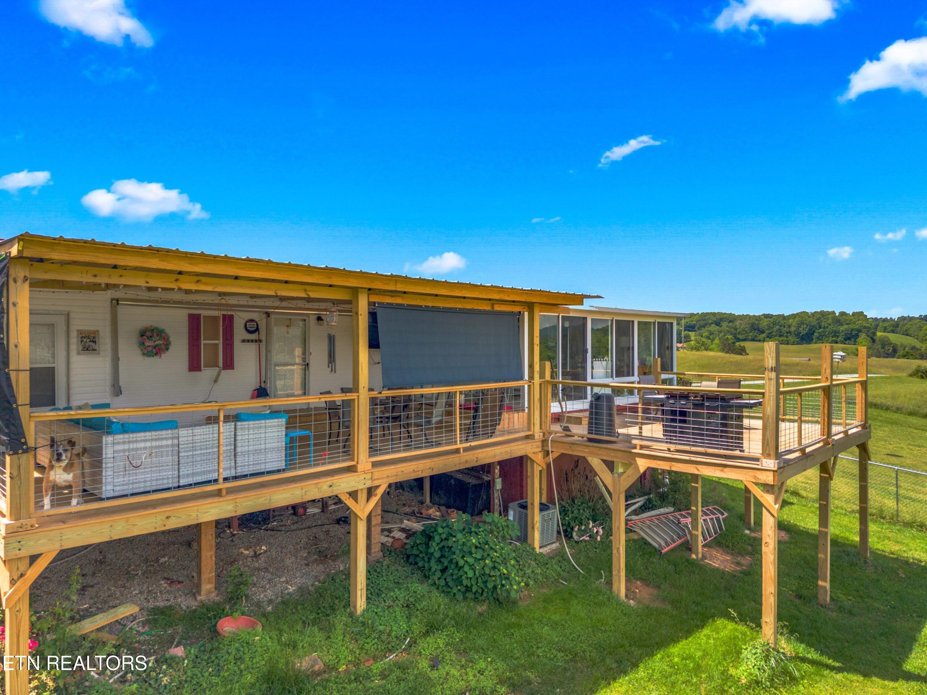 265 Leach Acres Speedwell TN 37870