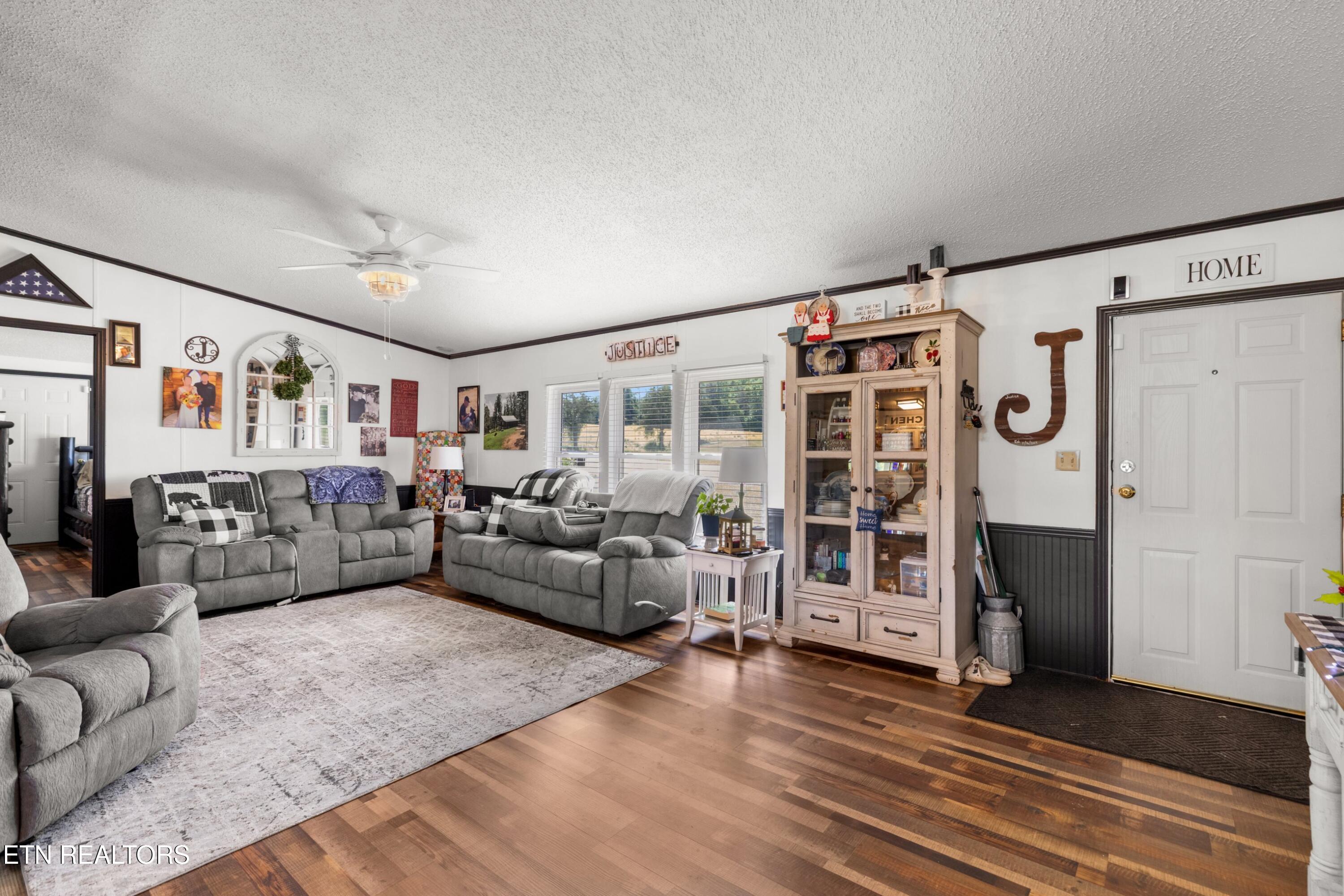 265 Leach Acres Speedwell TN 37870