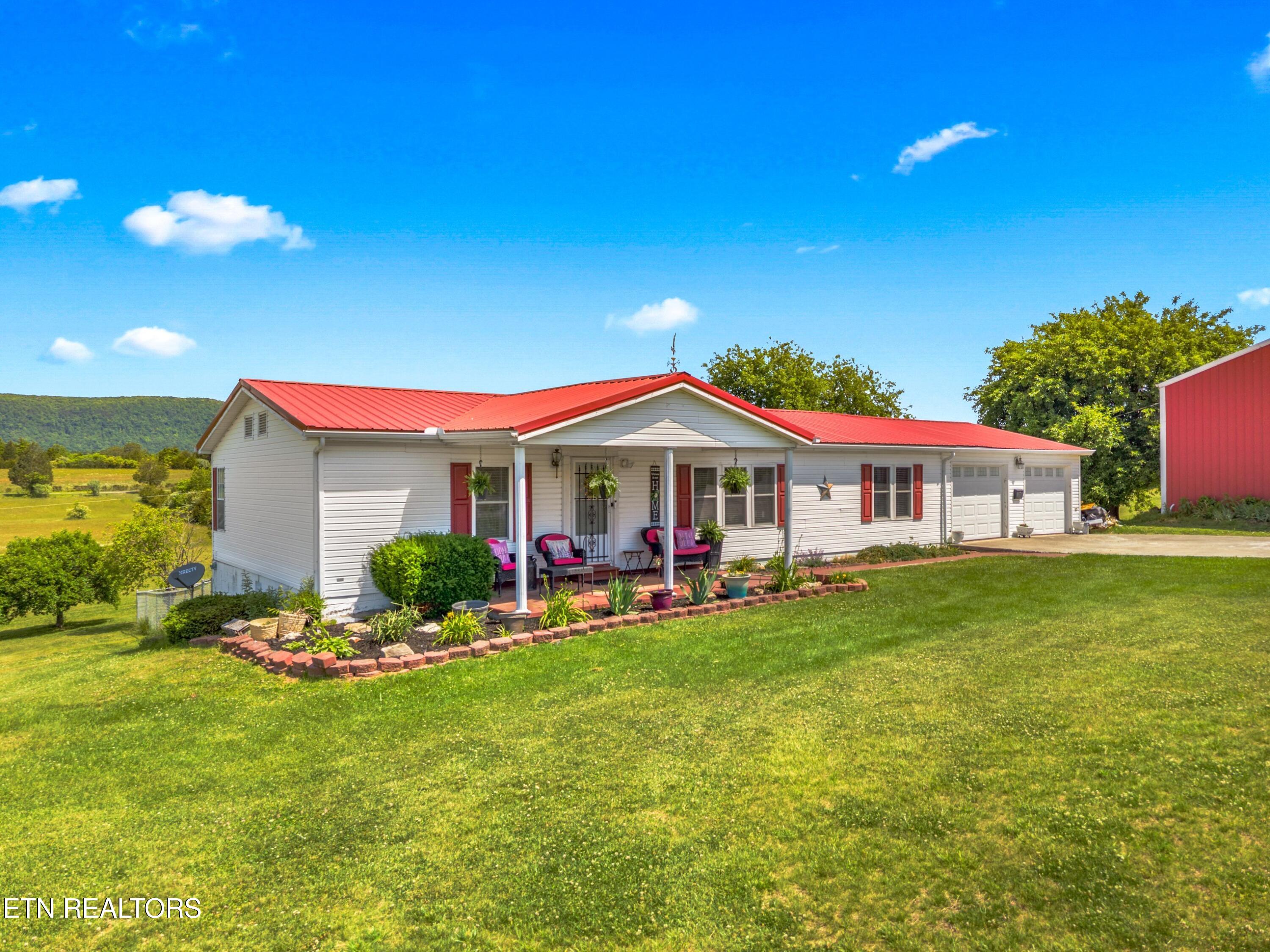 265 Leach Acres Speedwell TN 37870