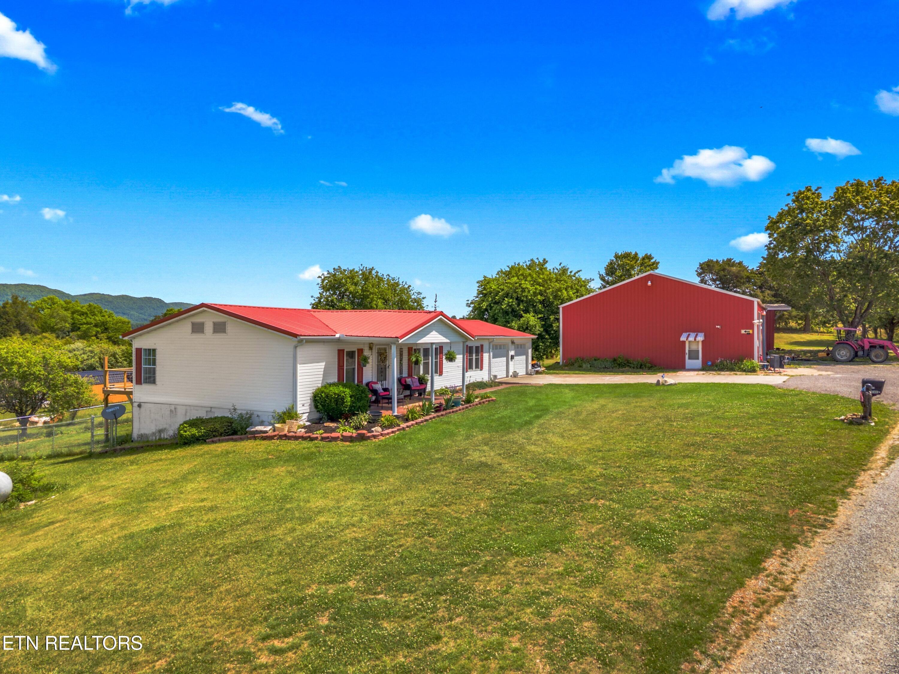 265 Leach Acres Speedwell TN 37870
