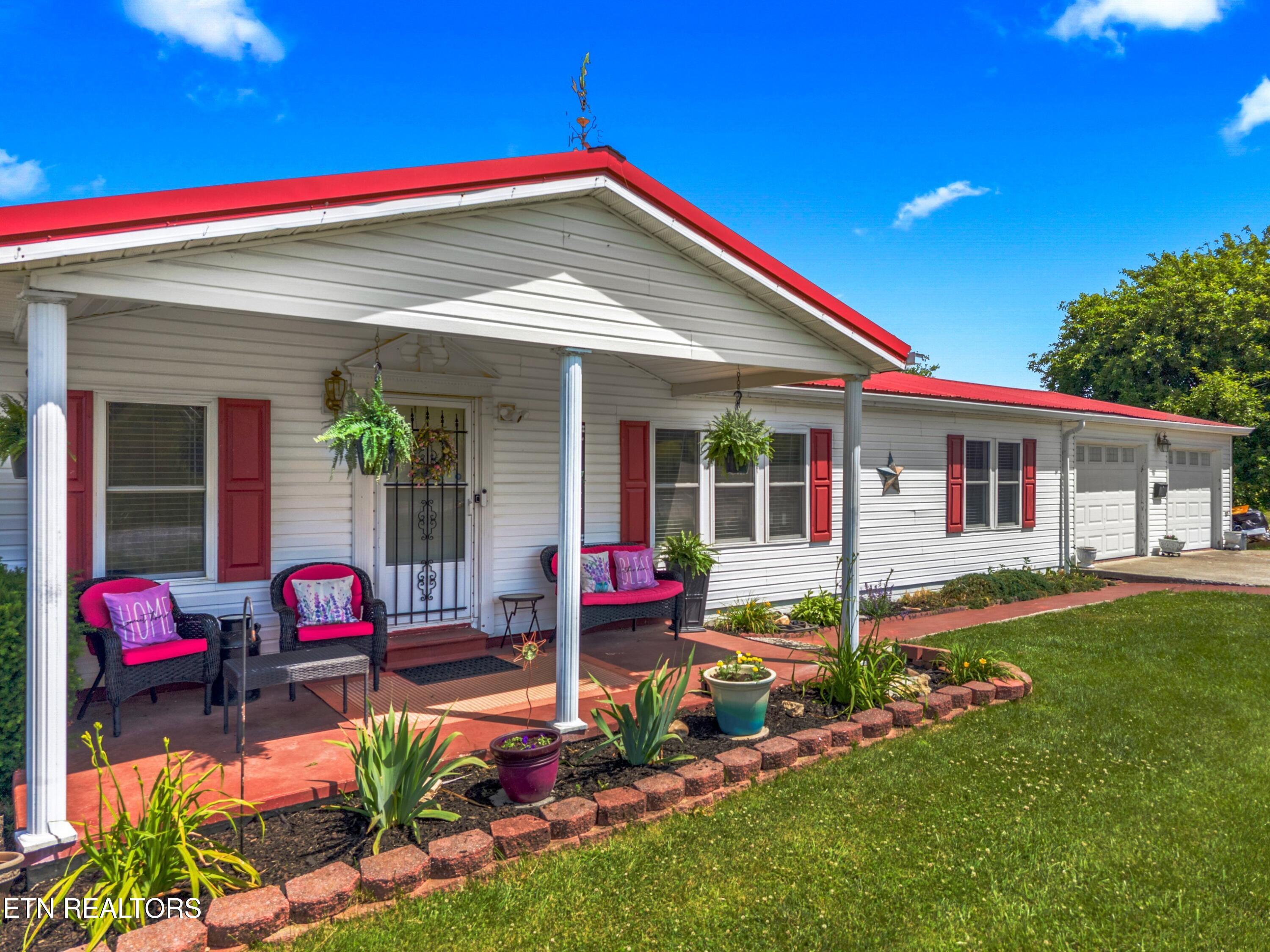 265 Leach Acres Speedwell TN 37870