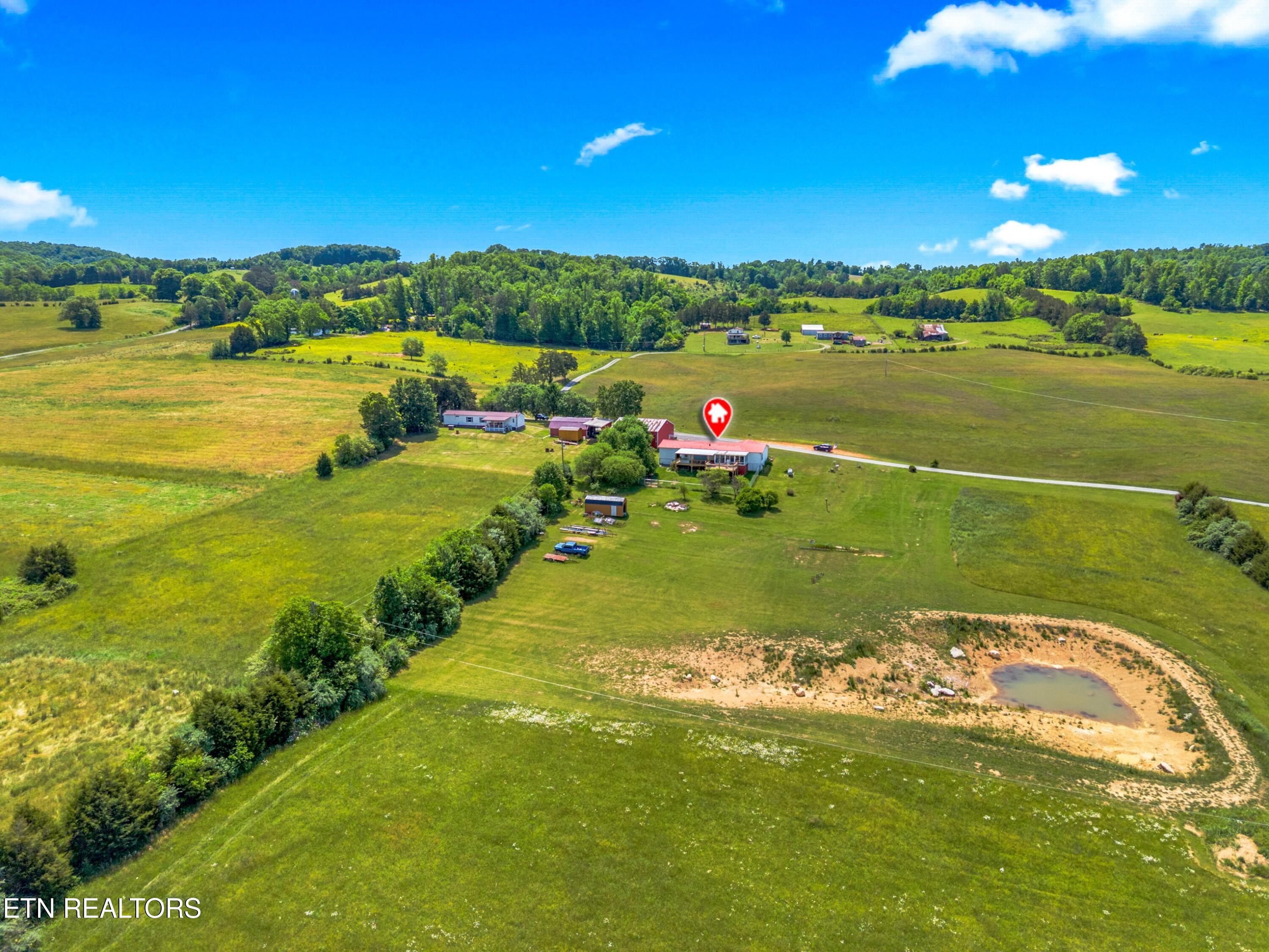 265 Leach Acres Speedwell TN 37870